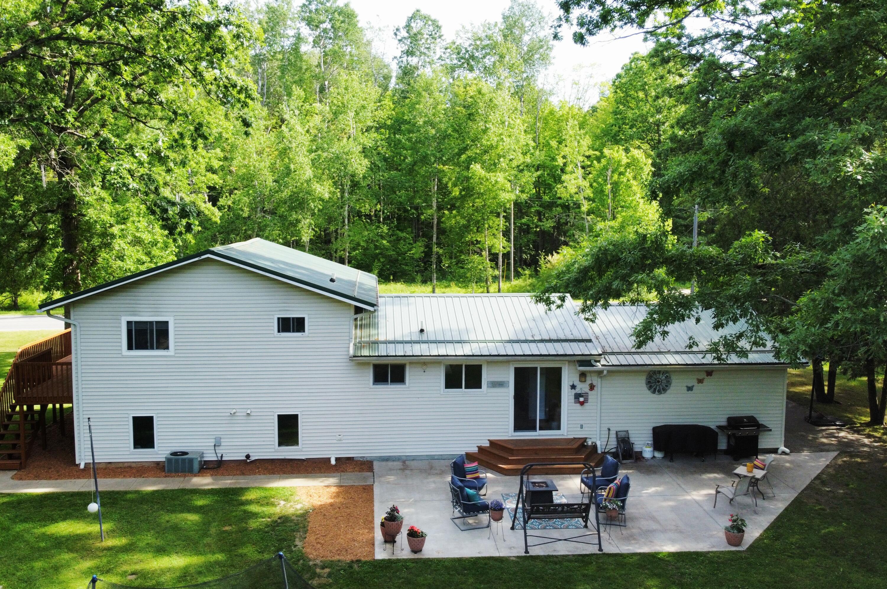 2790 W Wing Road Property Photo 6