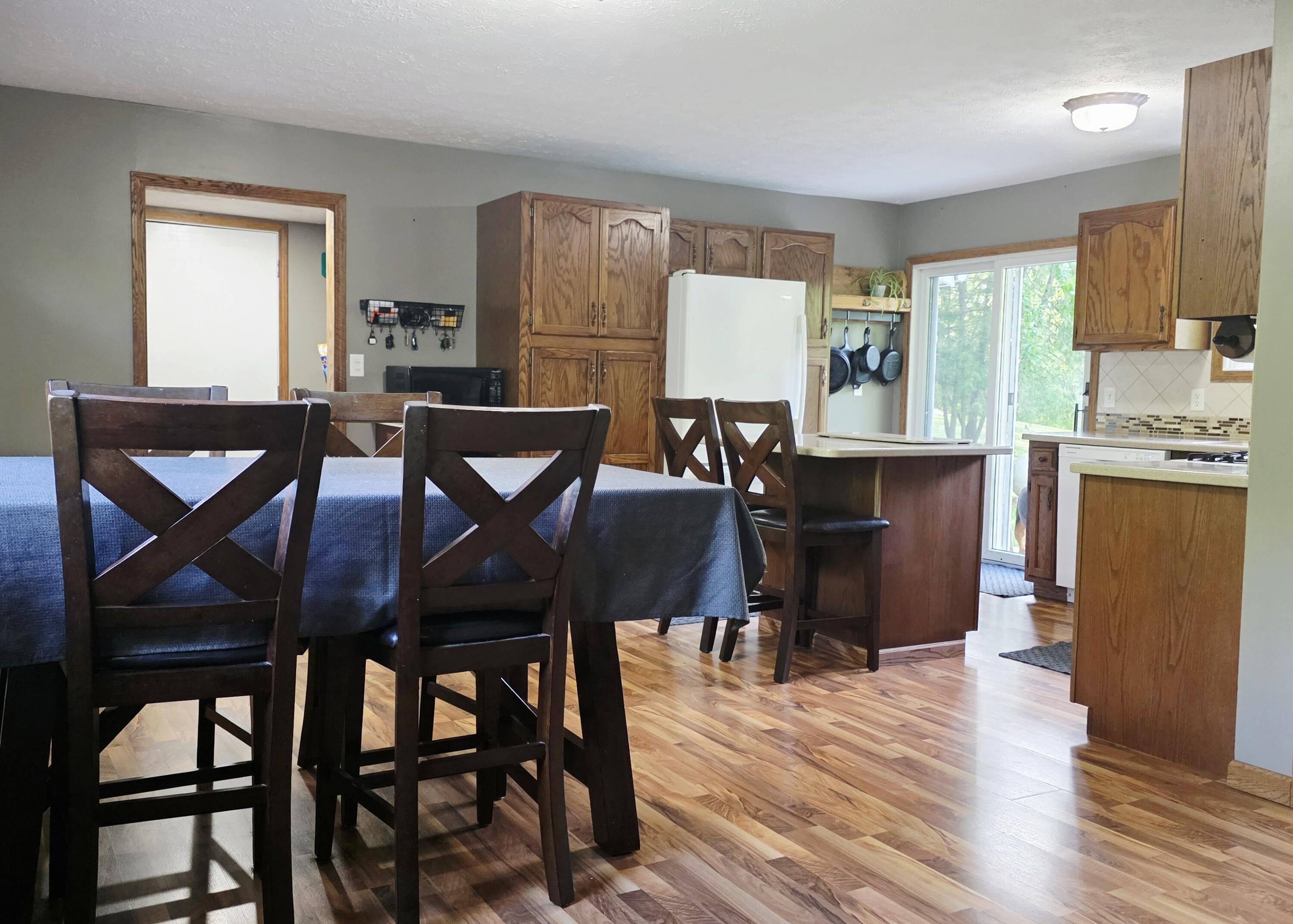 2790 W Wing Road Property Photo 14