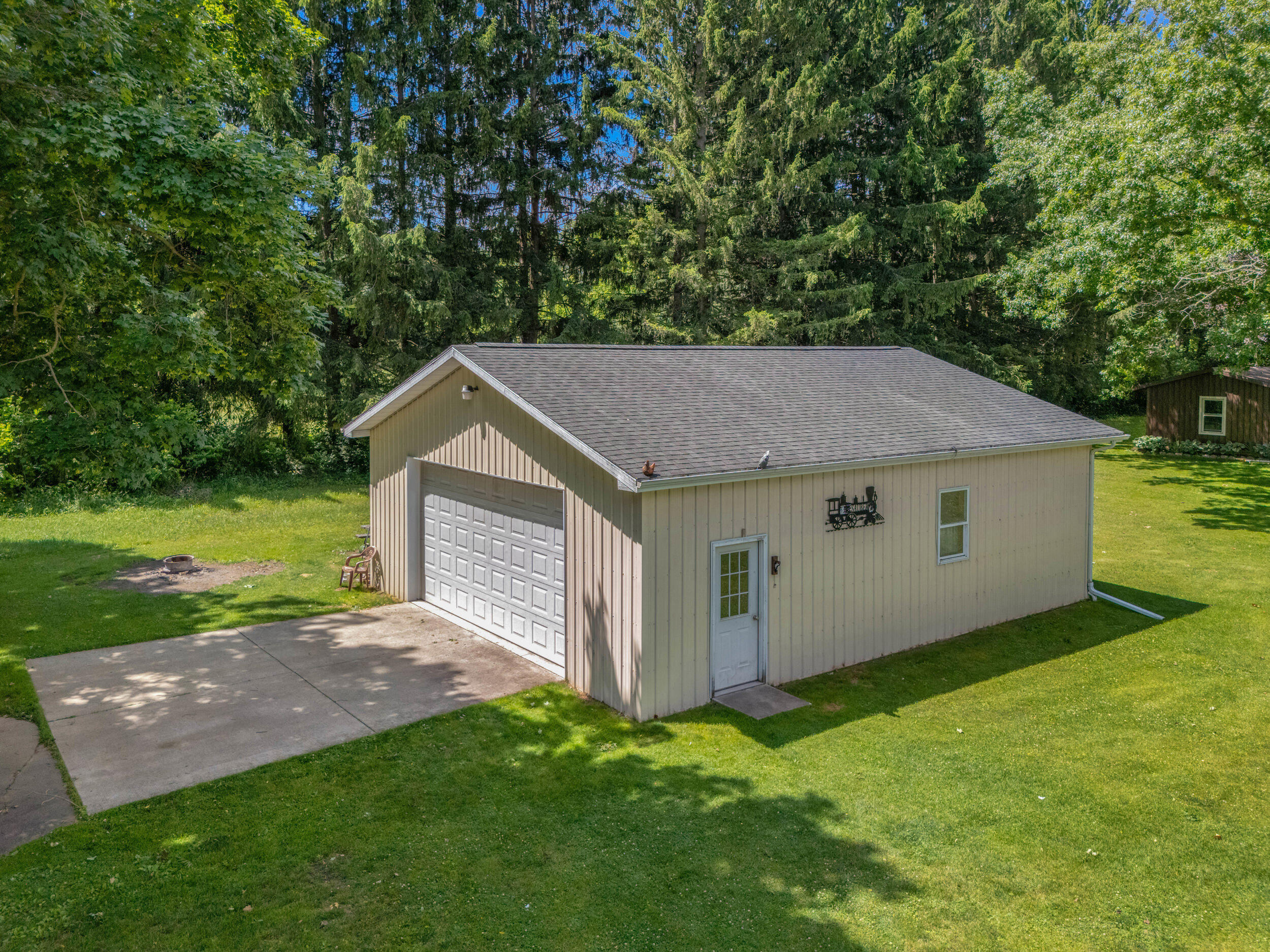 101 Hanover Court Property Photo 6