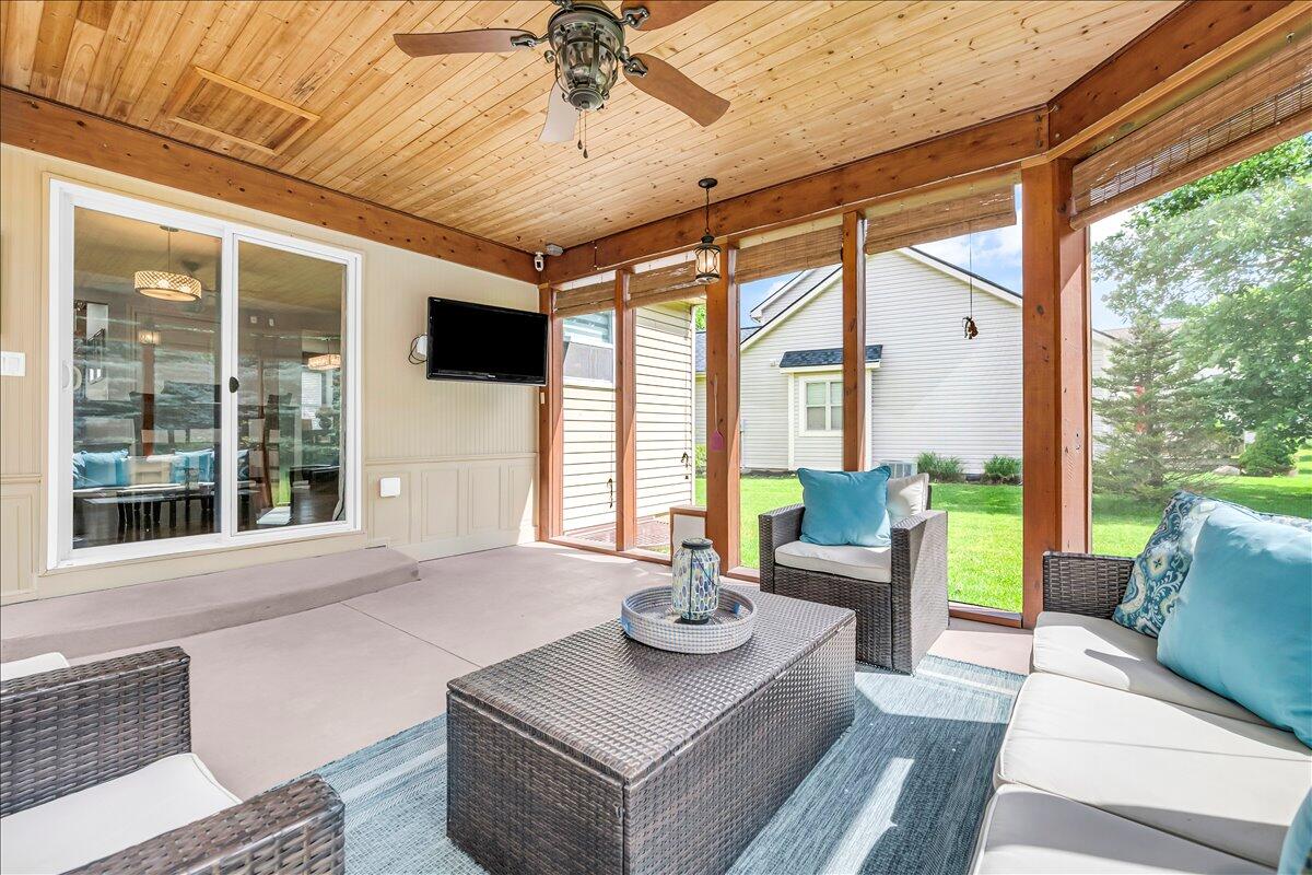 760 Pembroke Drive Property Photo 36