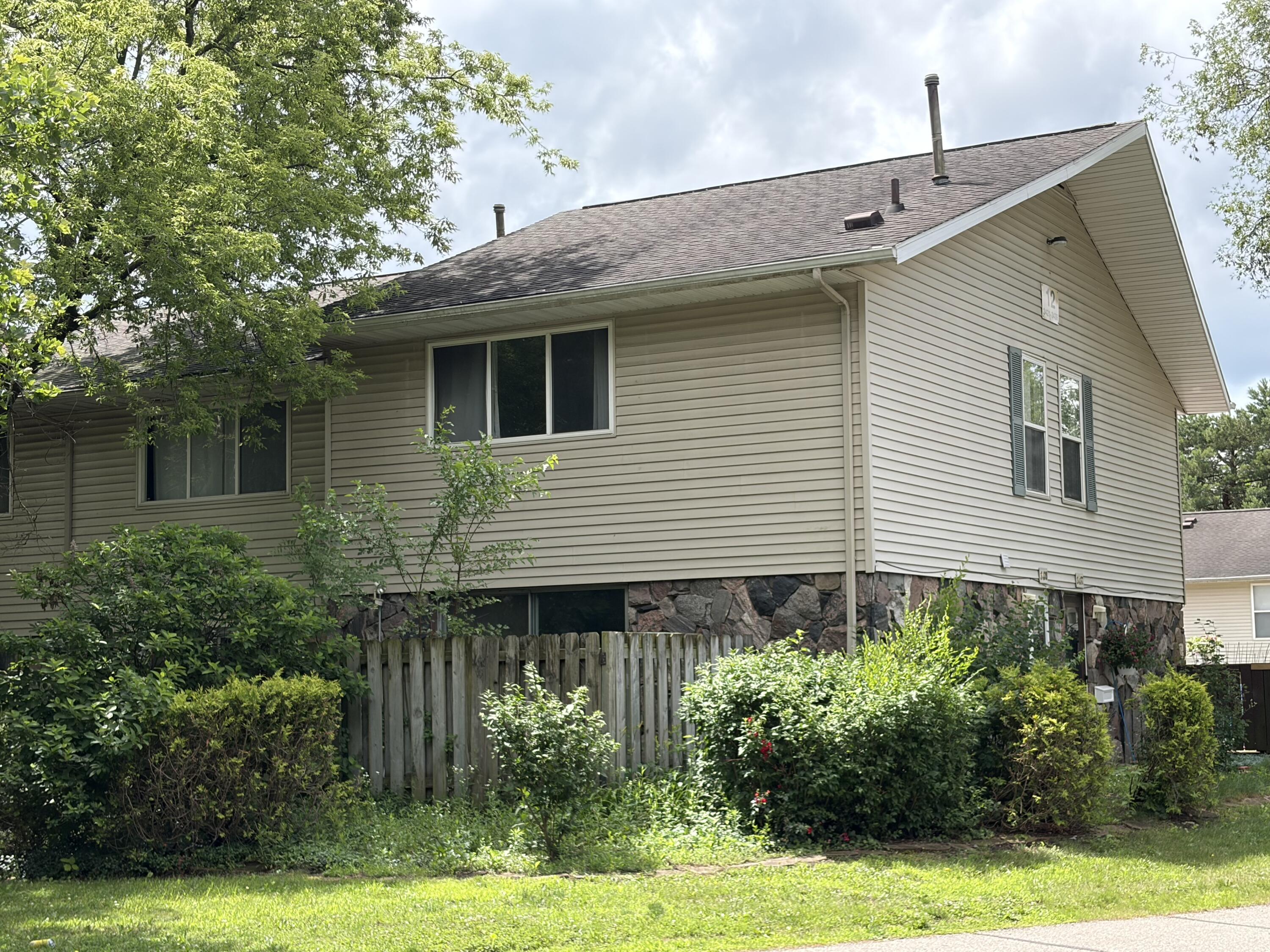 3439 Kenbrooke Court Property Photo 2