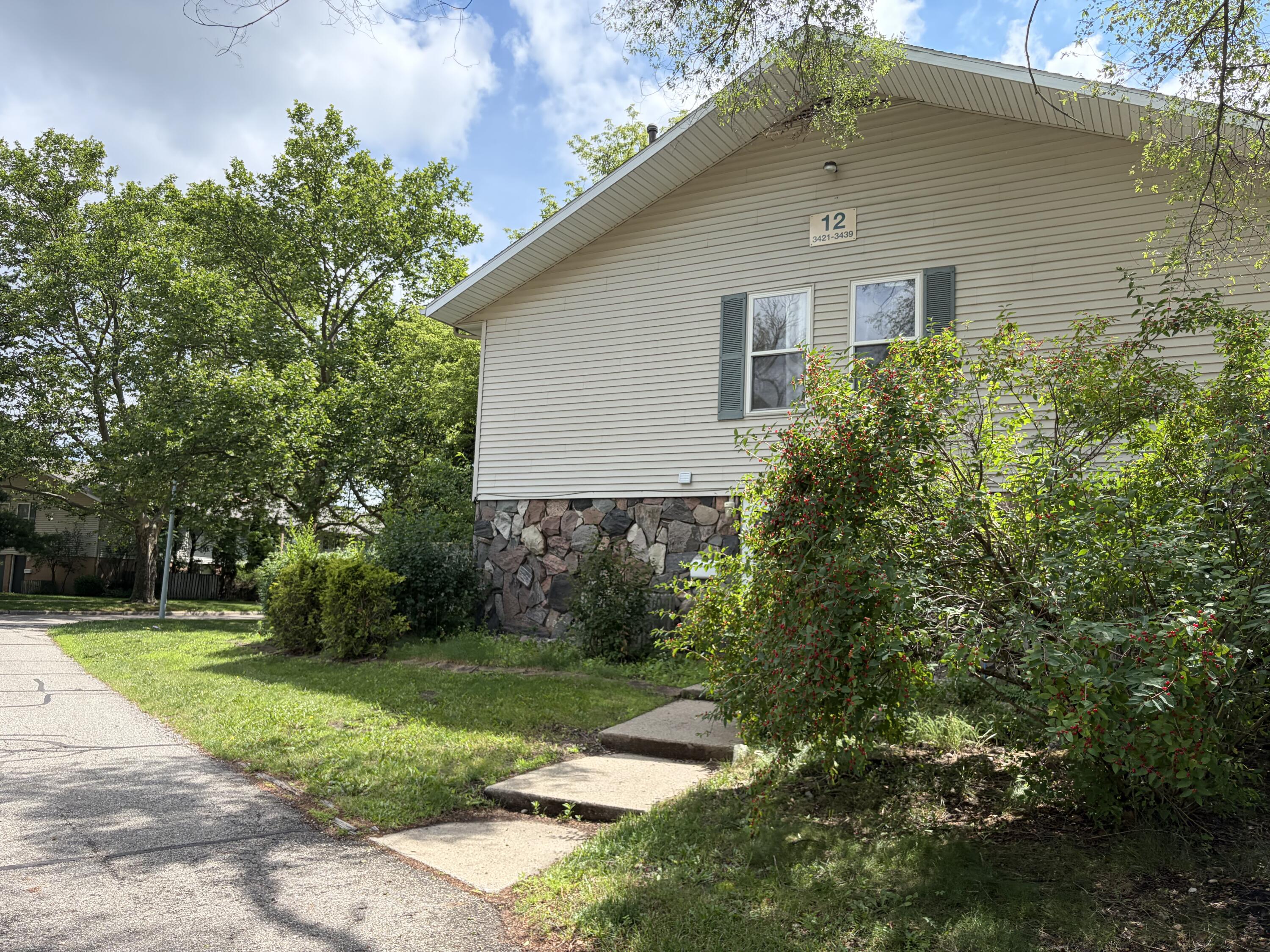 3439 Kenbrooke Court Property Photo 12