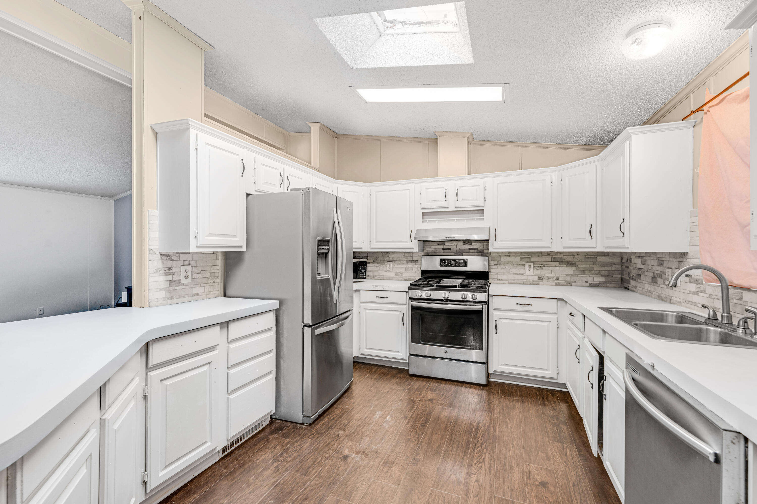 430 N Blue Creek Road Property Photo 4