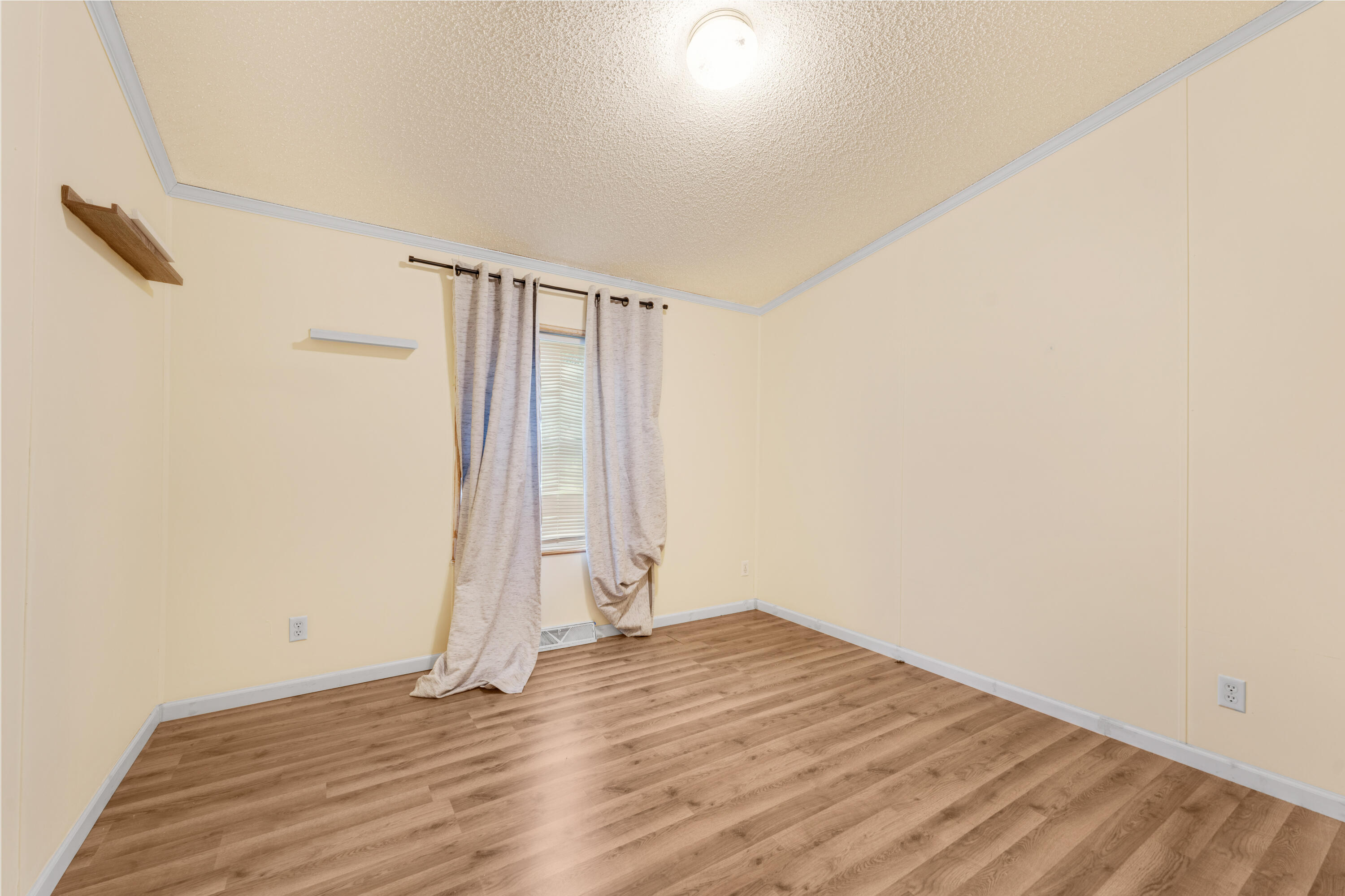 430 N Blue Creek Road Property Photo 12