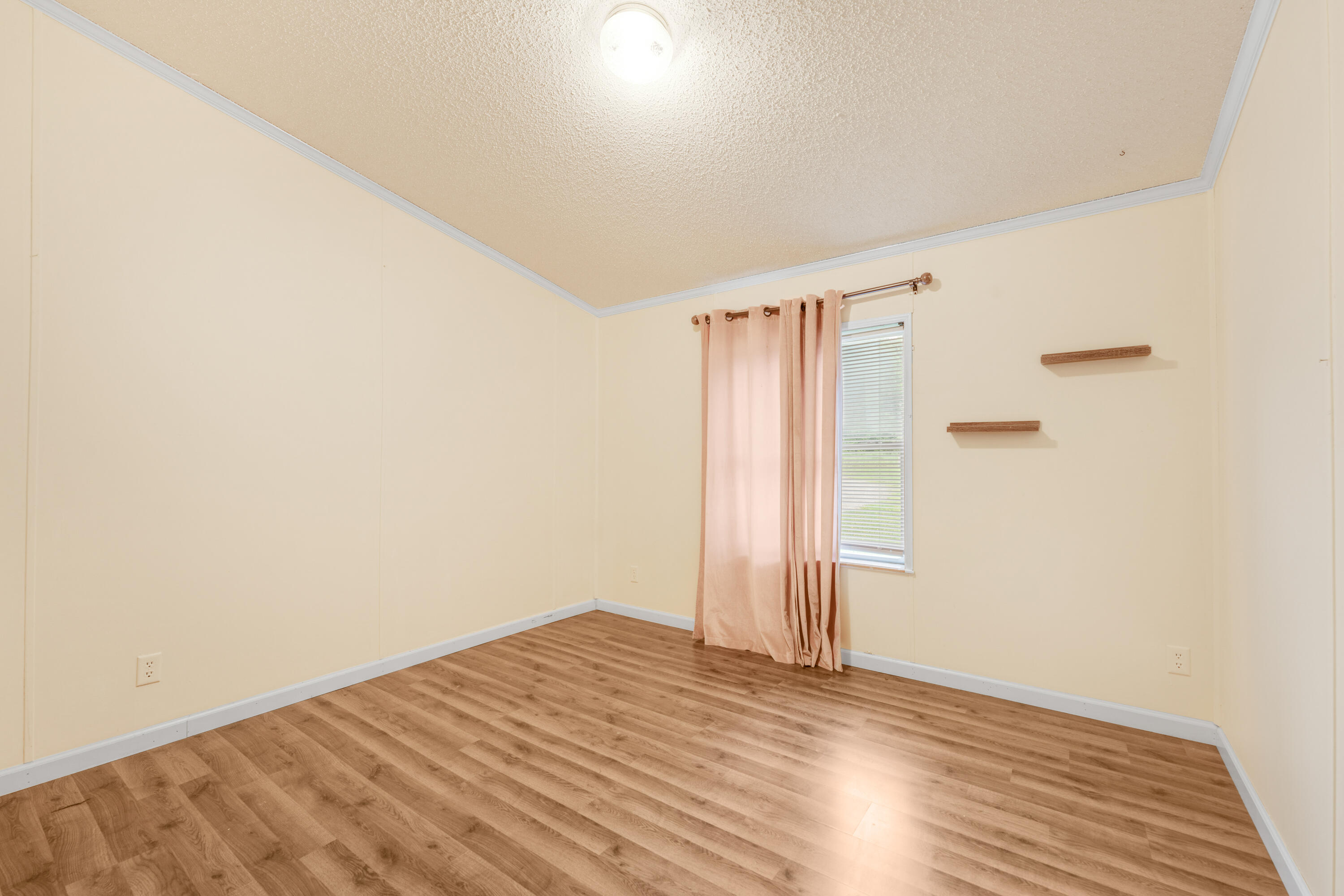 430 N Blue Creek Road Property Photo 14