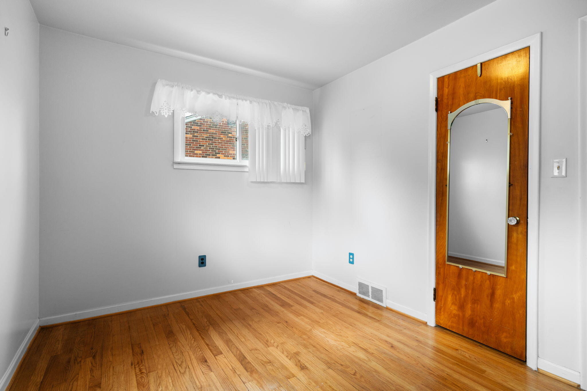 29919 Spring Arbor Drive Property Photo 27