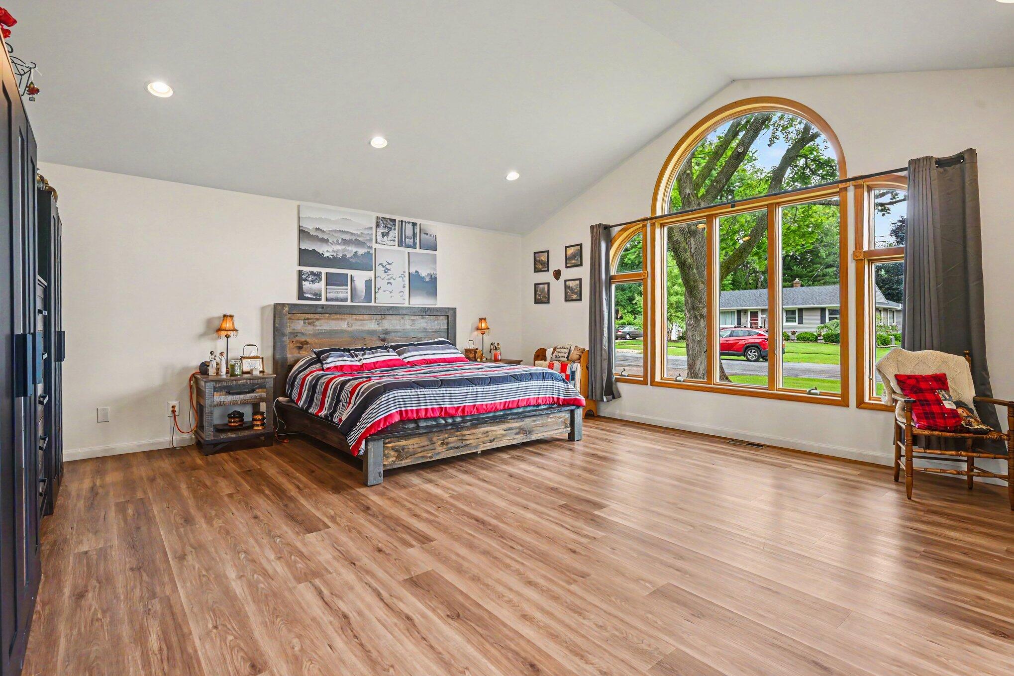 3923 Devonshire Avenue Property Photo 10