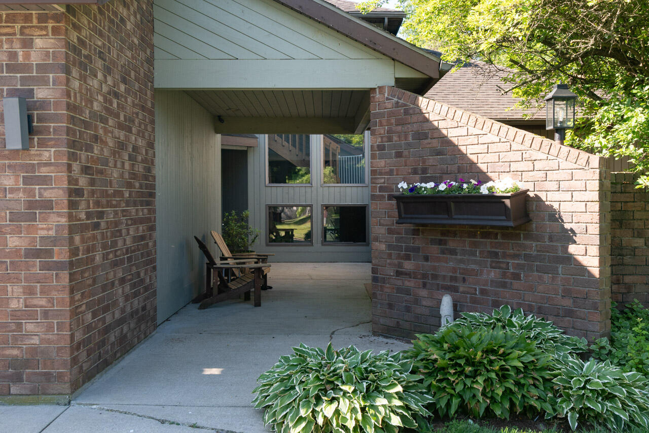 381 Timber Drive Property Photo 5