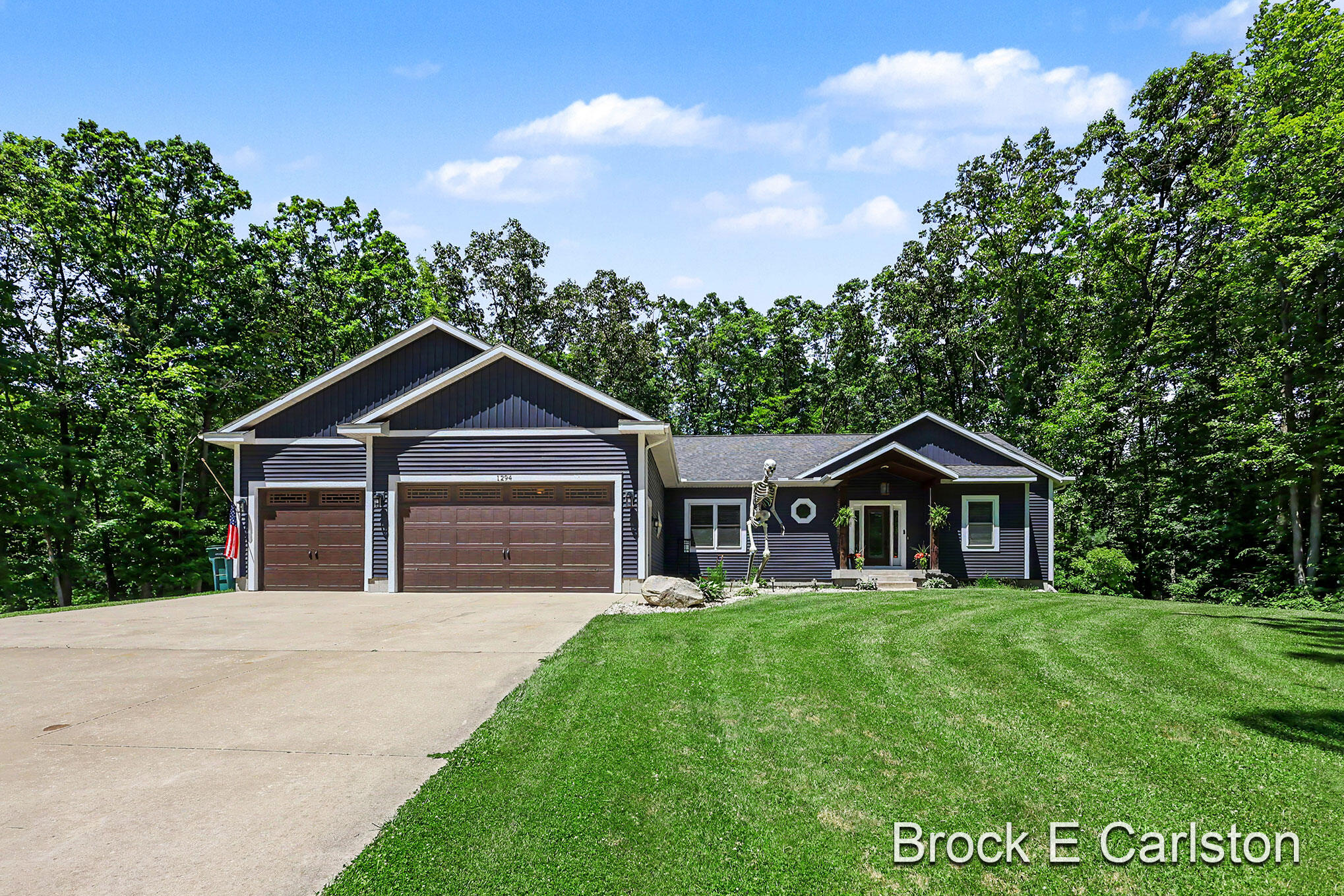 1294 Tall Tree Lane Property Photo 1