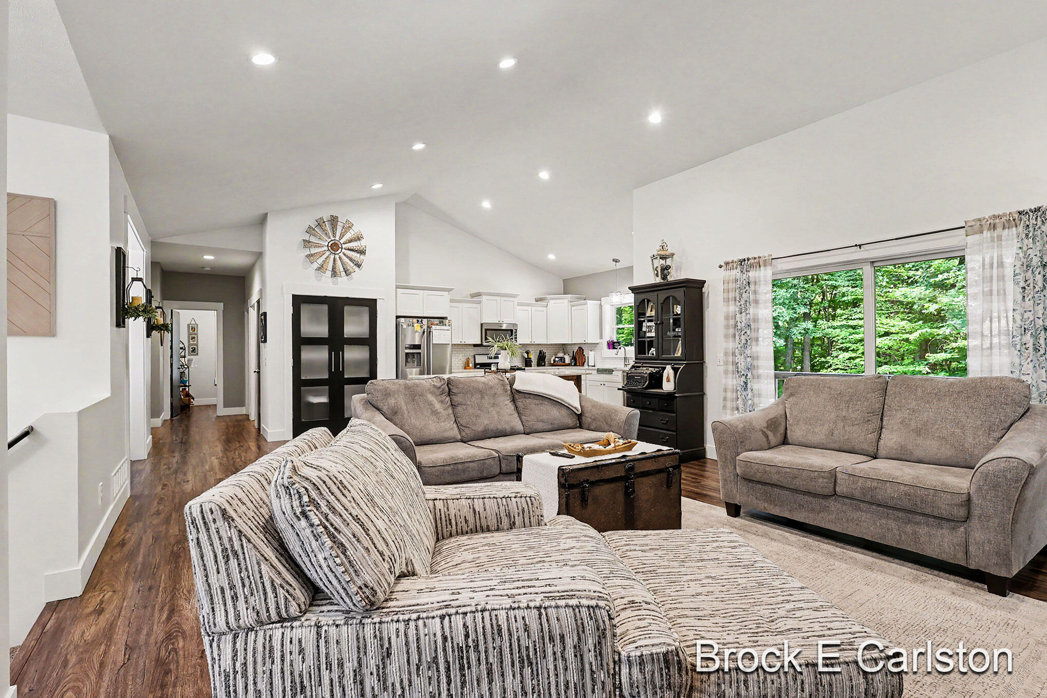 1294 Tall Tree Lane Property Photo 7