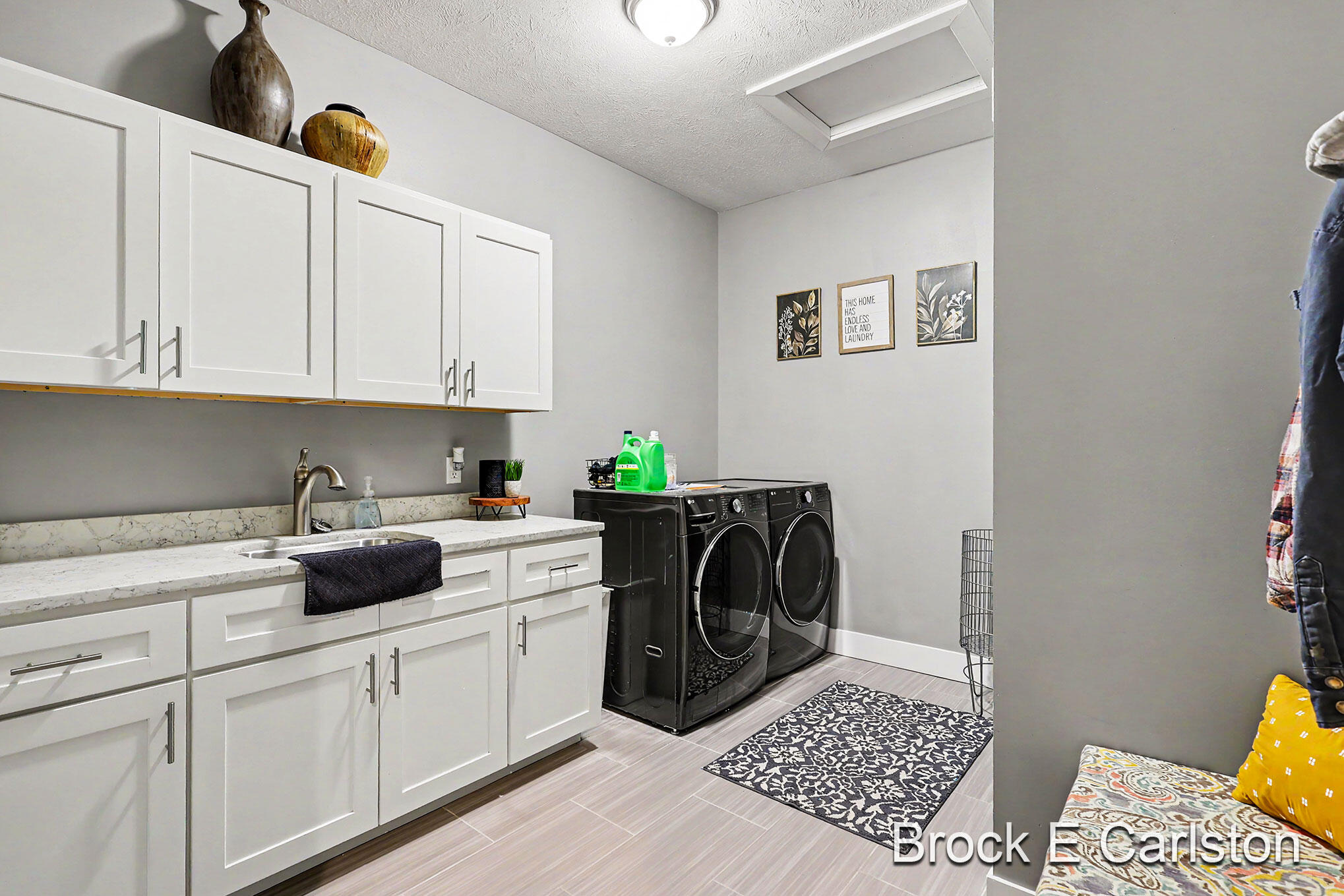 1294 Tall Tree Lane Property Photo 17