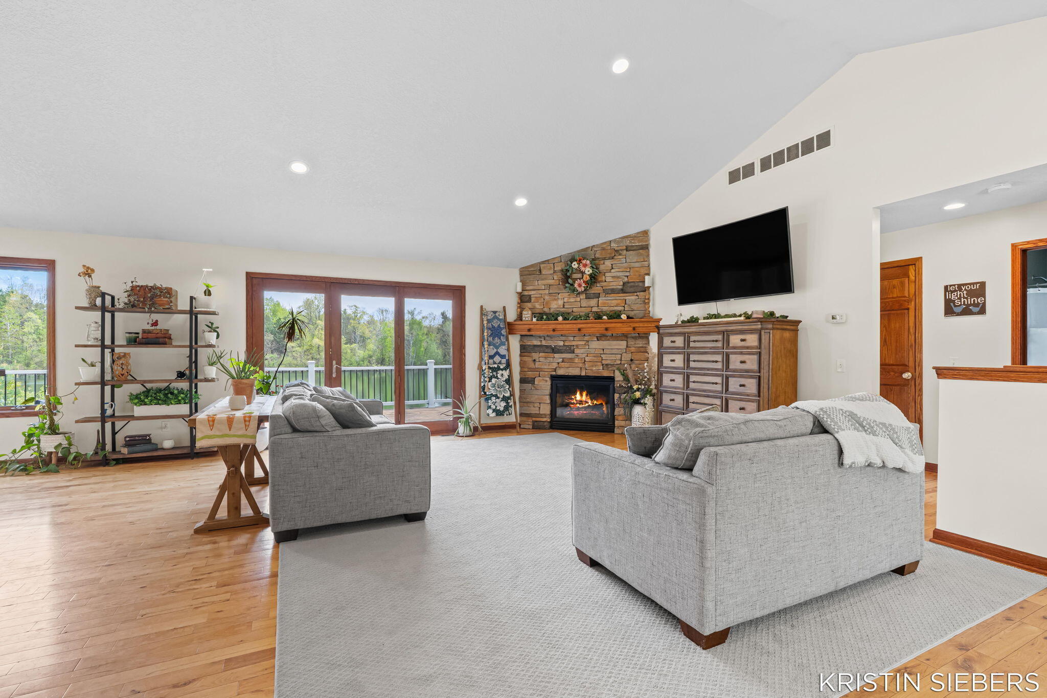 9760 Jade Drive Property Photo 18