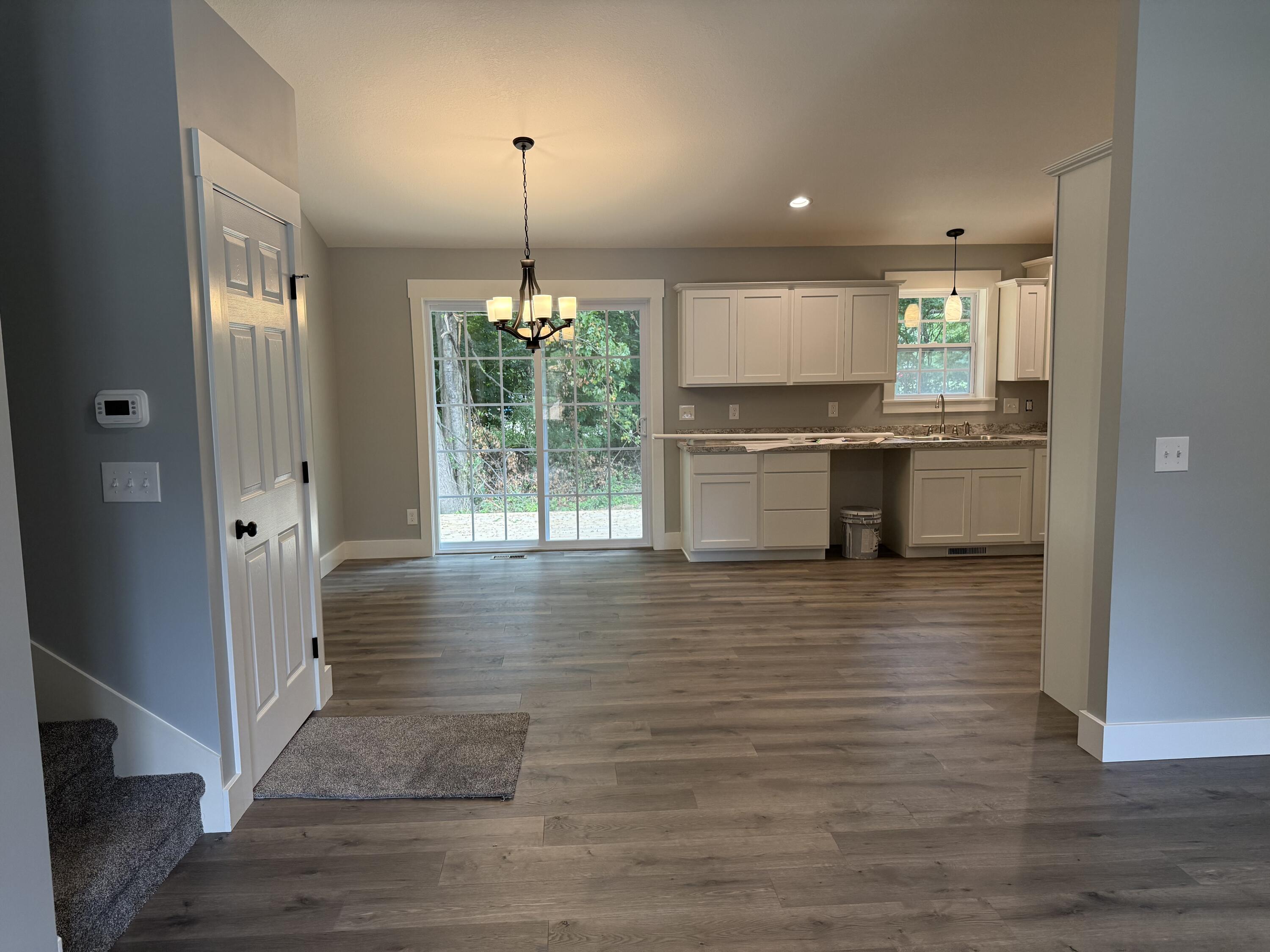 605 Spring Street Property Photo 3