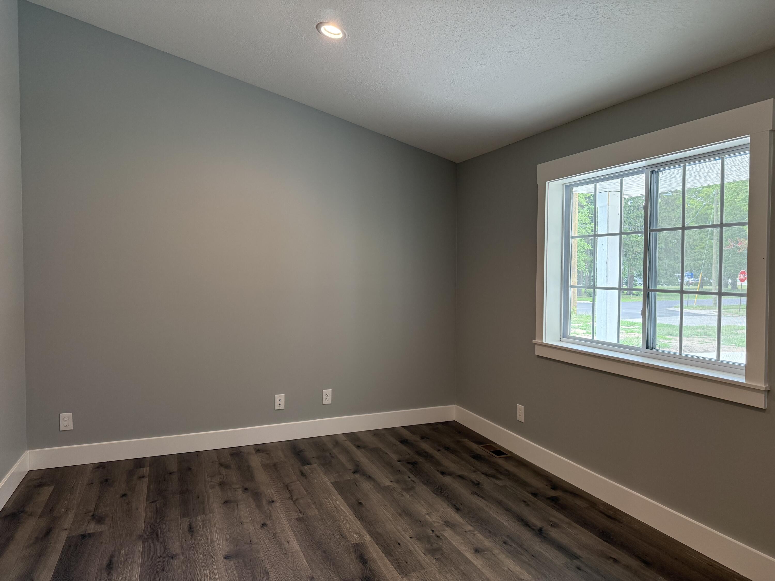 605 Spring Street Property Photo 4