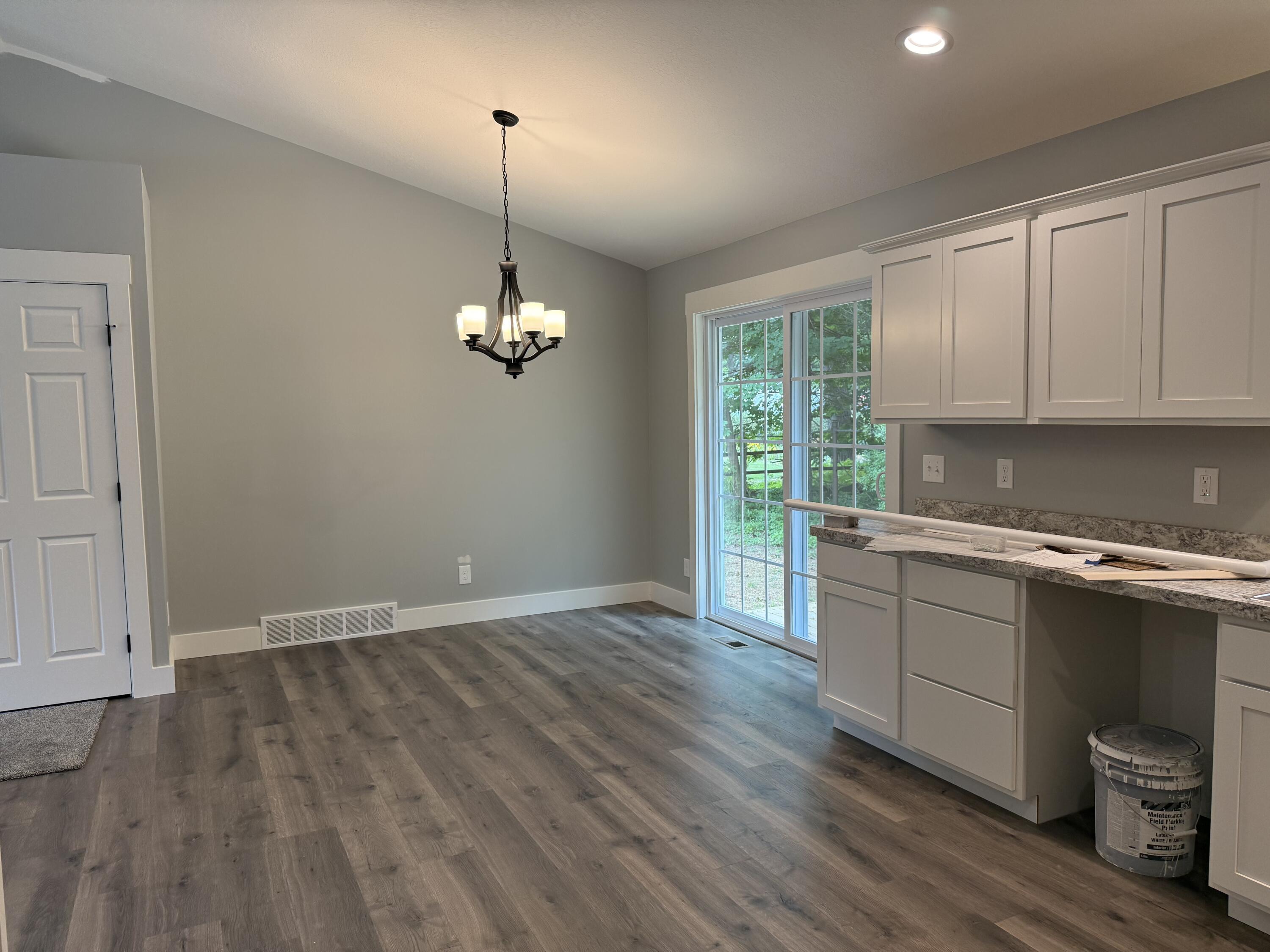 605 Spring Street Property Photo 7