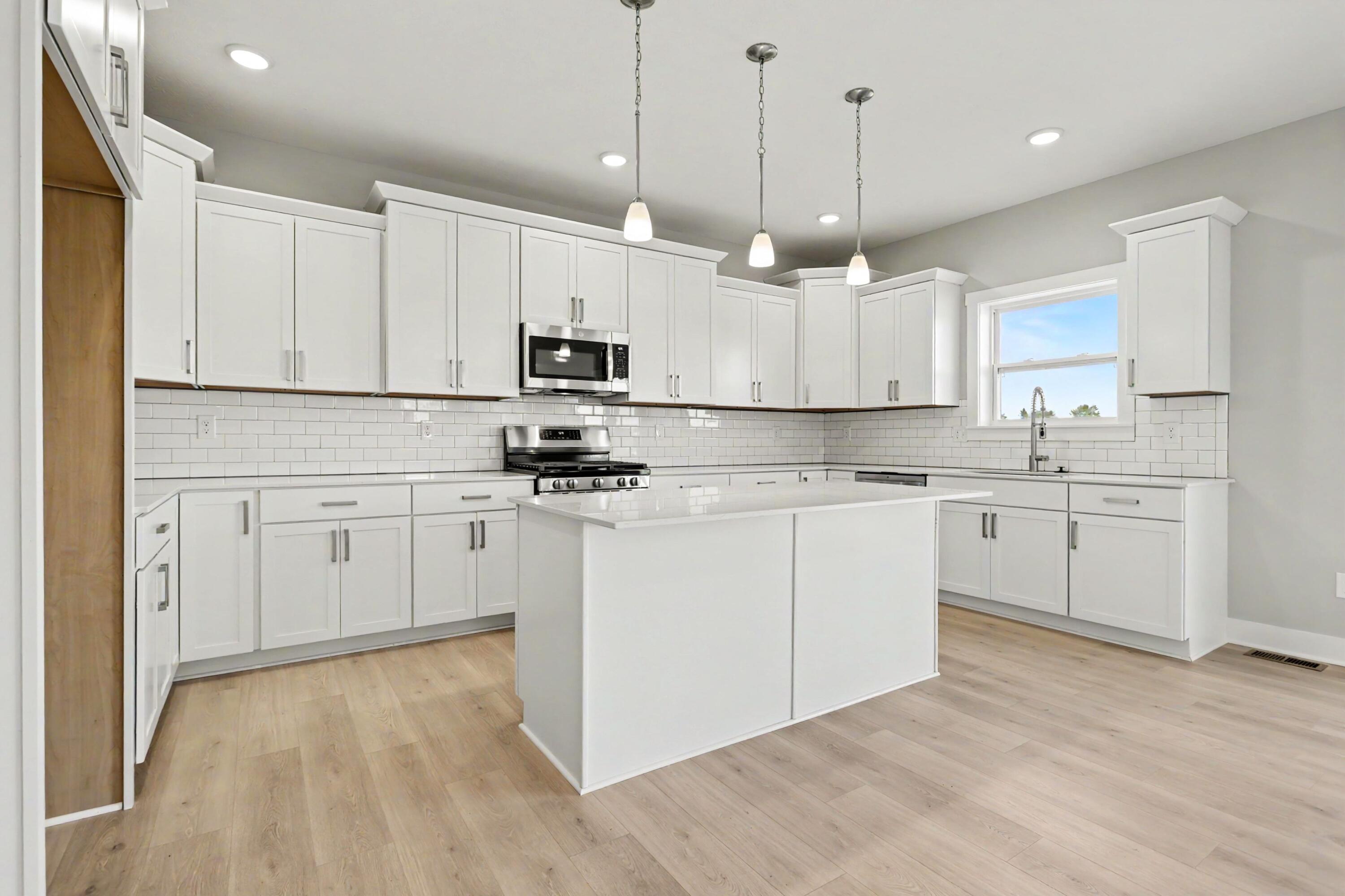 6281 Comiskey Road Property Photo 9