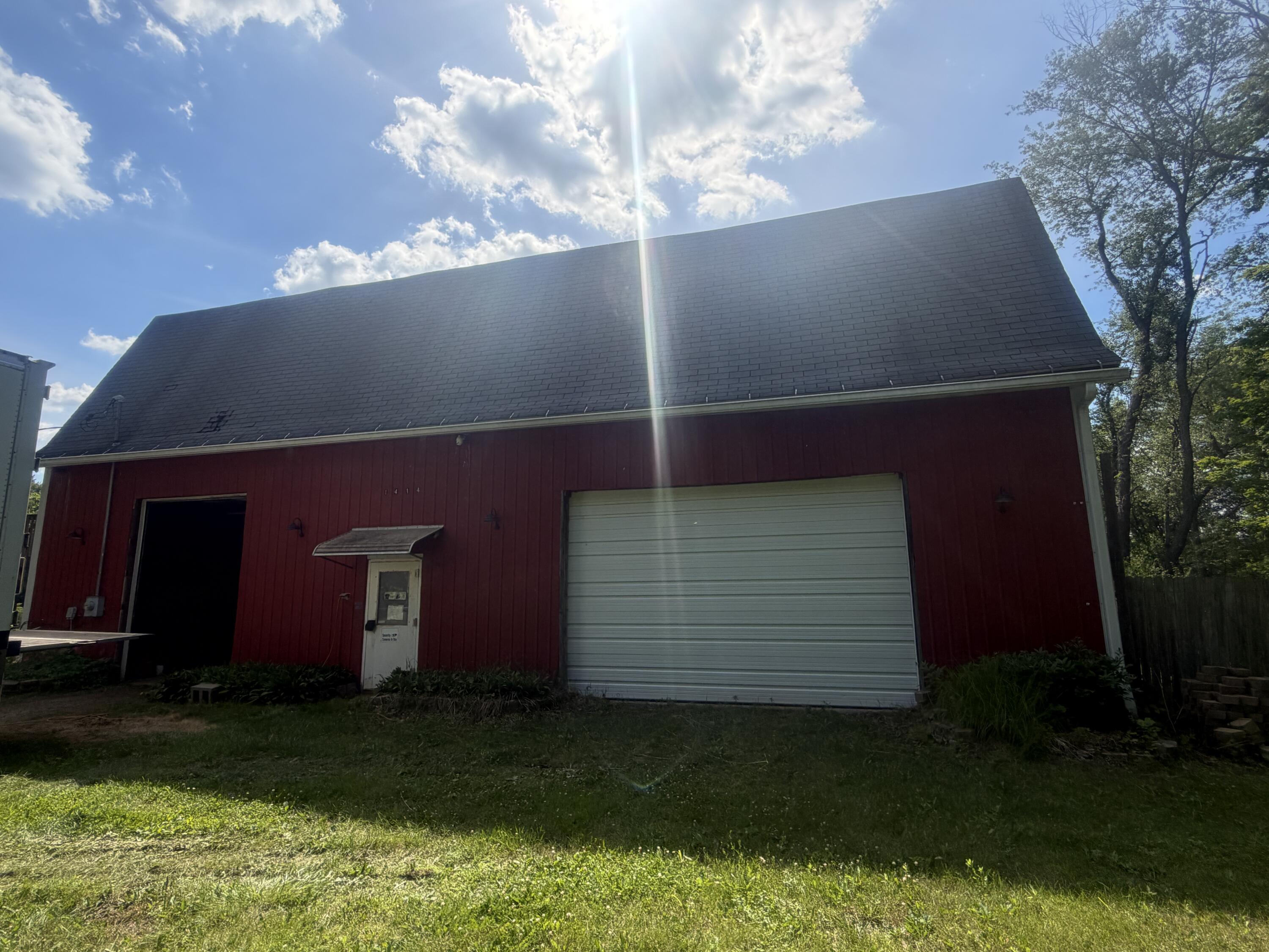 1414 Cogswell Road Property Photo 2