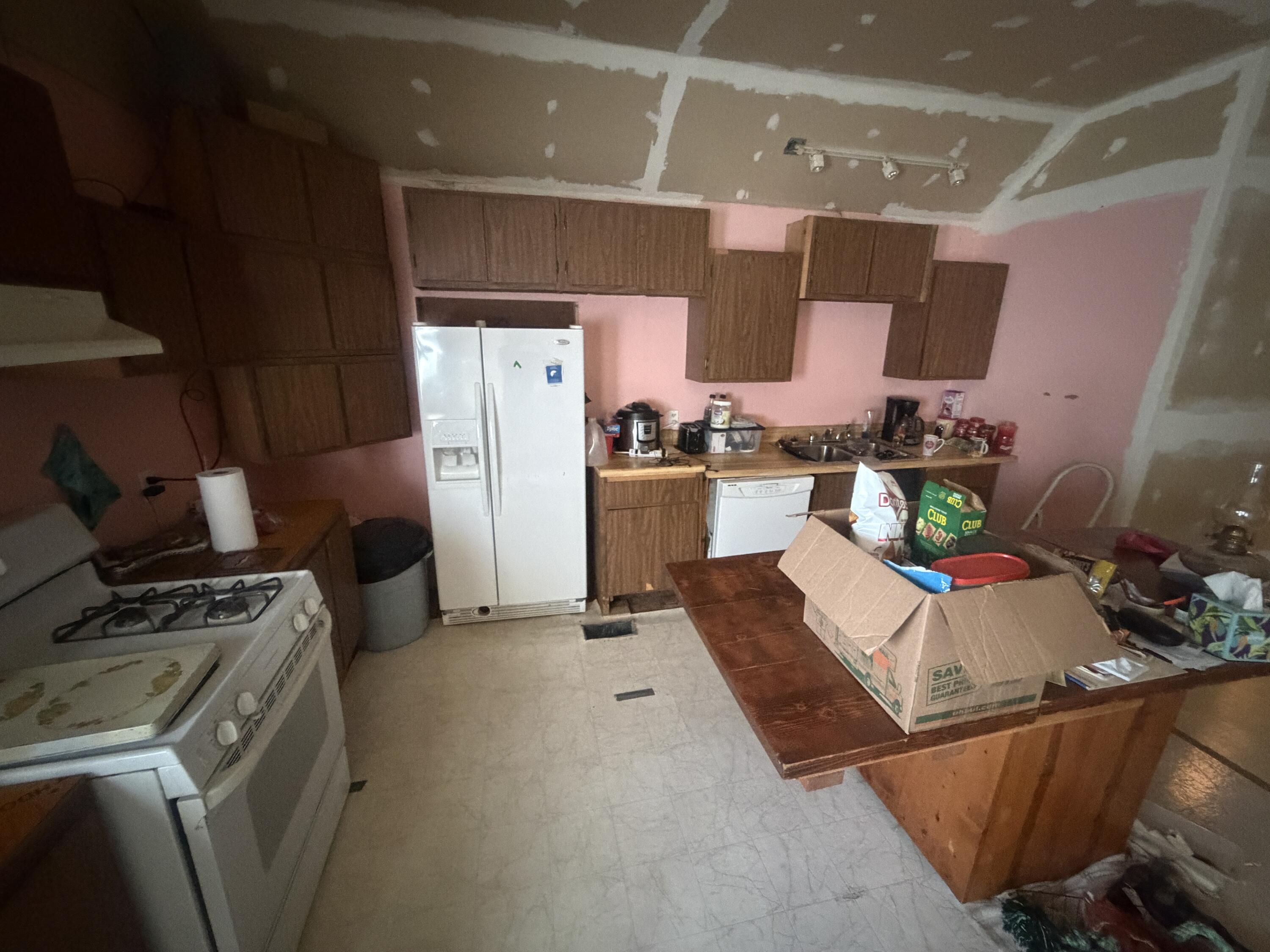 1414 Cogswell Road Property Photo 17