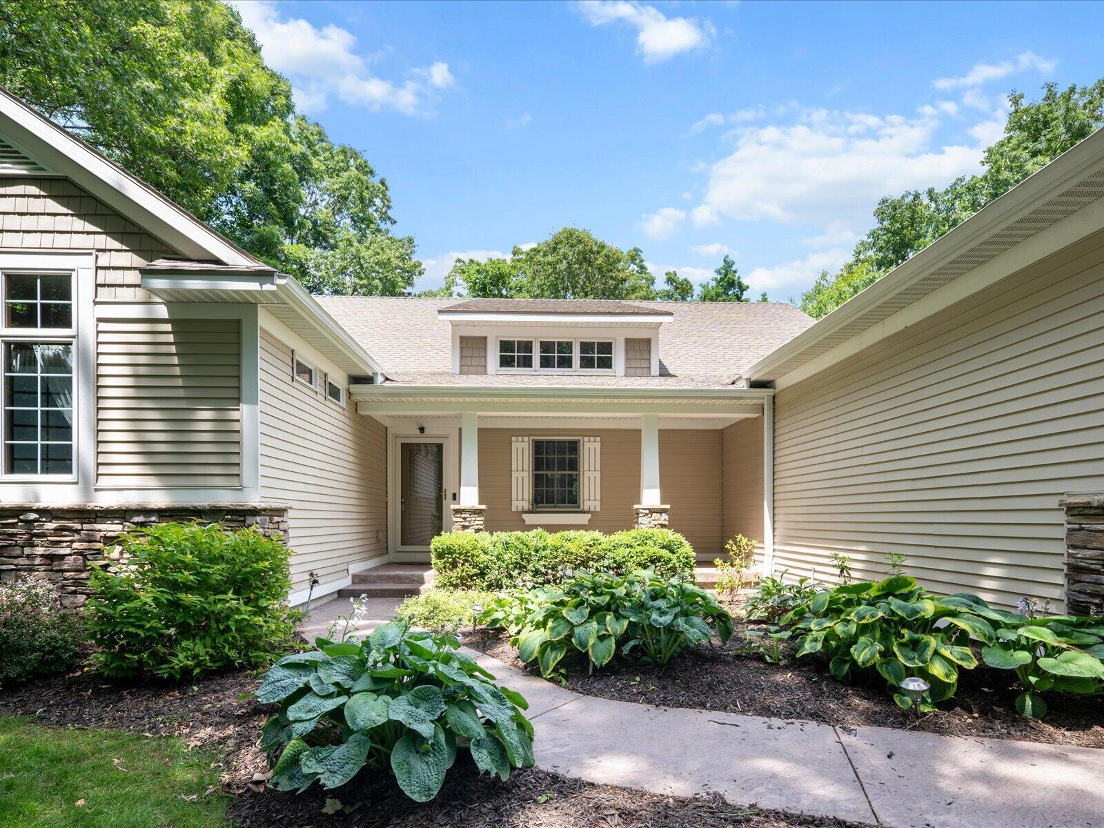 3475 Trail West Drive Ne Property Photo 4