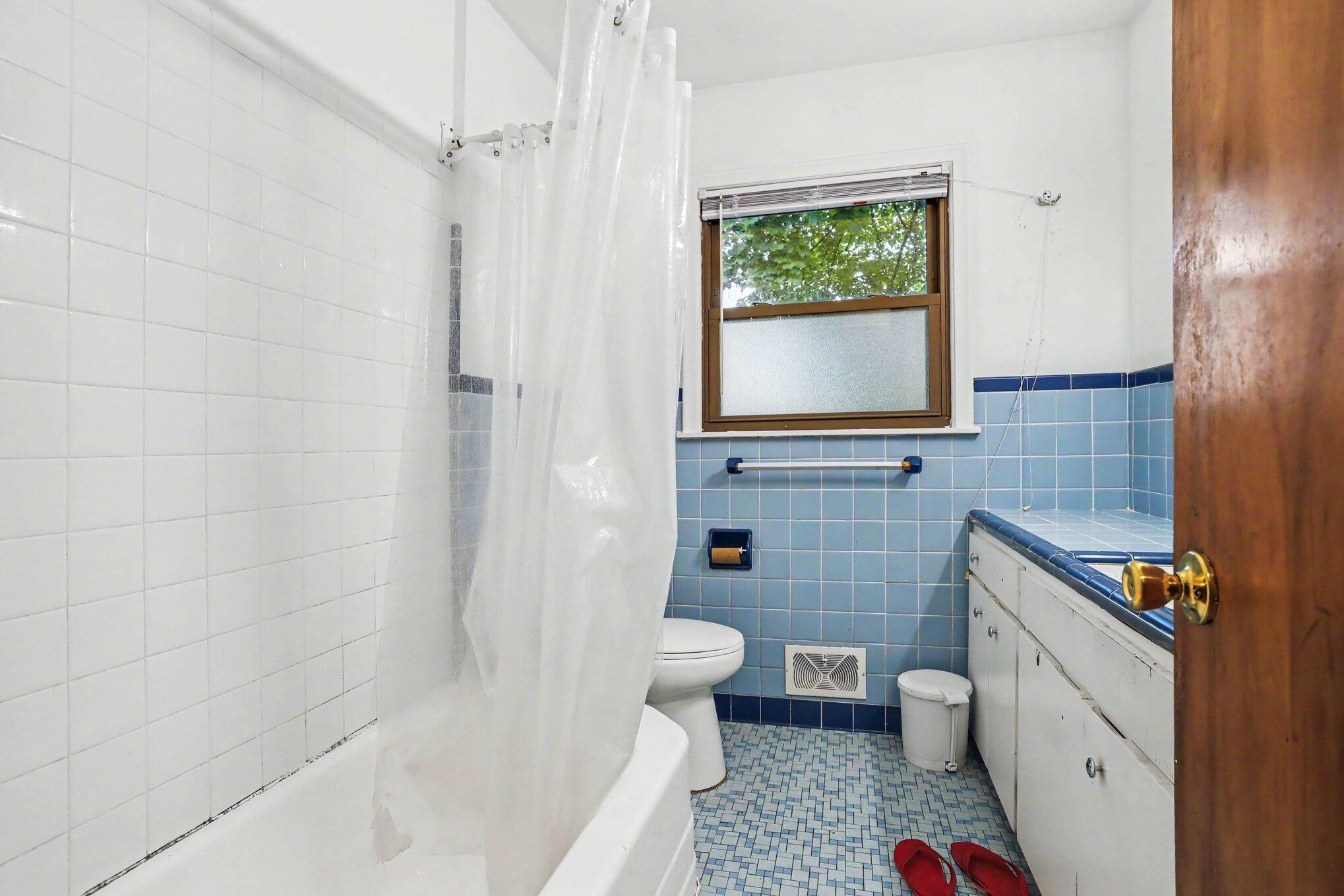 1021 Farrell Avenue Property Photo 13