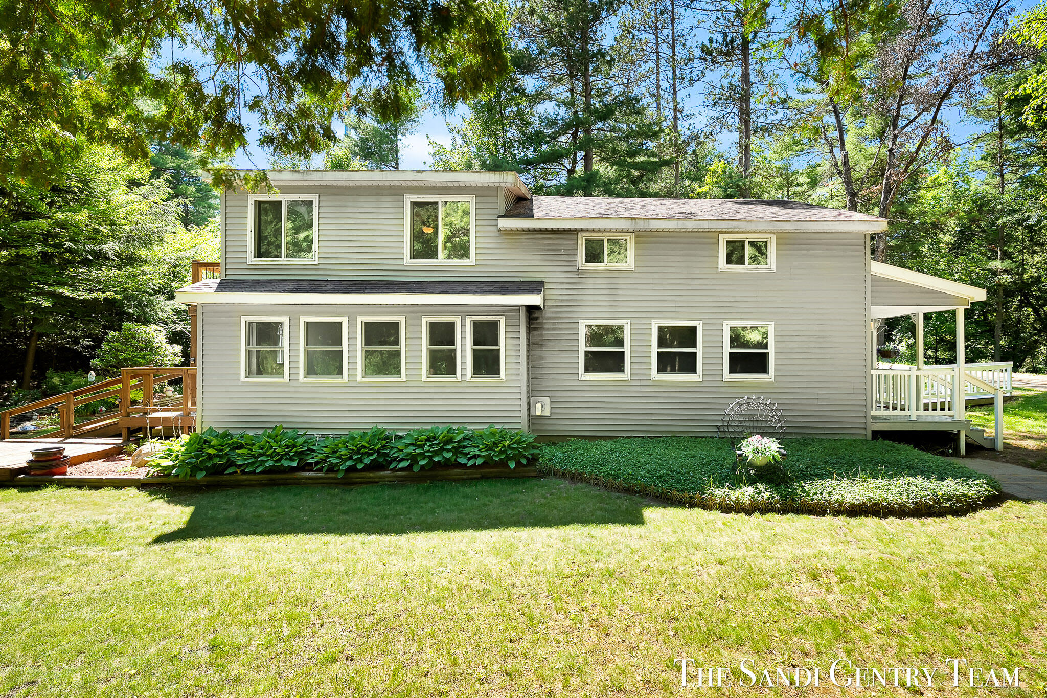 1360 E Bigelow Creek Trail Property Photo 1