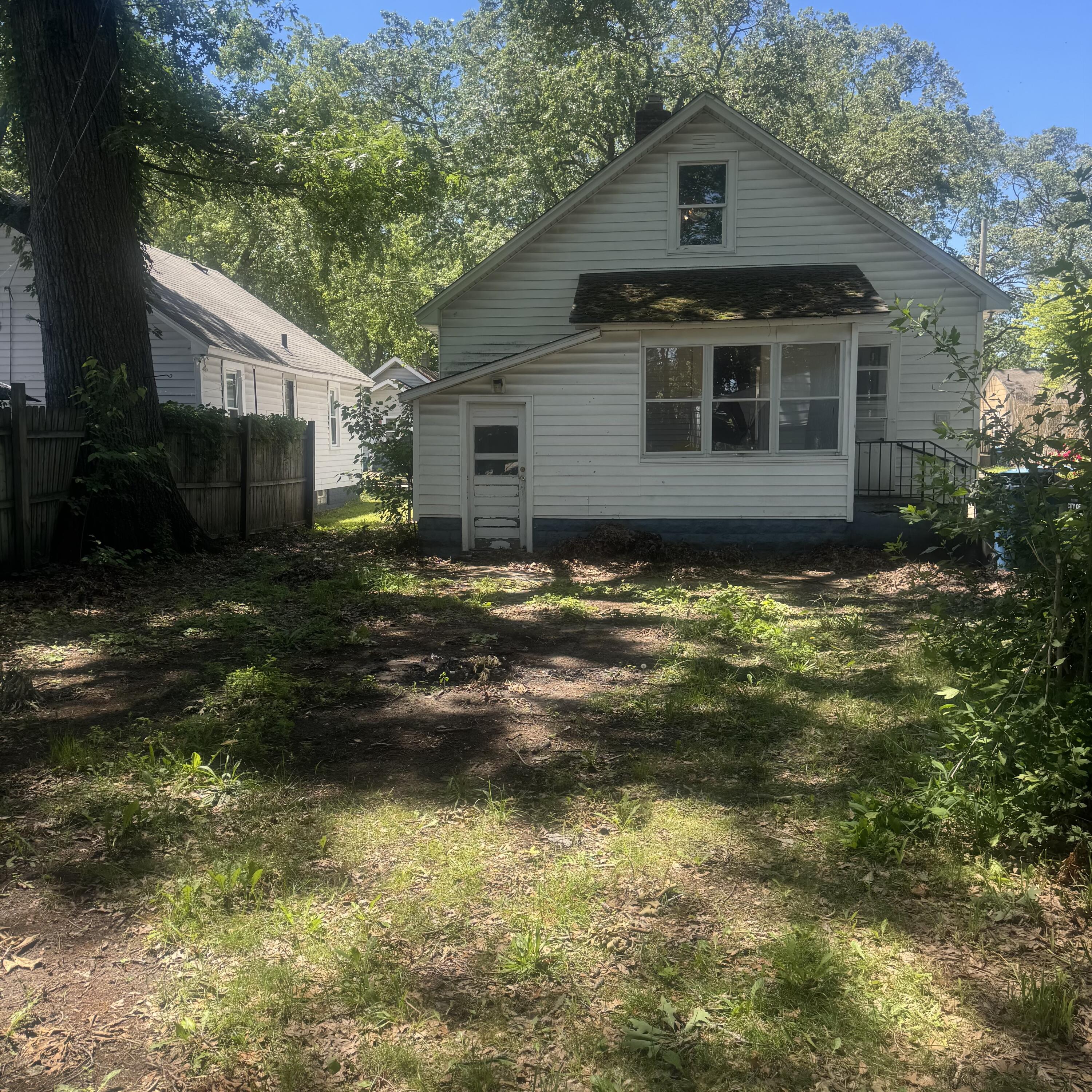 768 Hill Avenue Property Photo 9