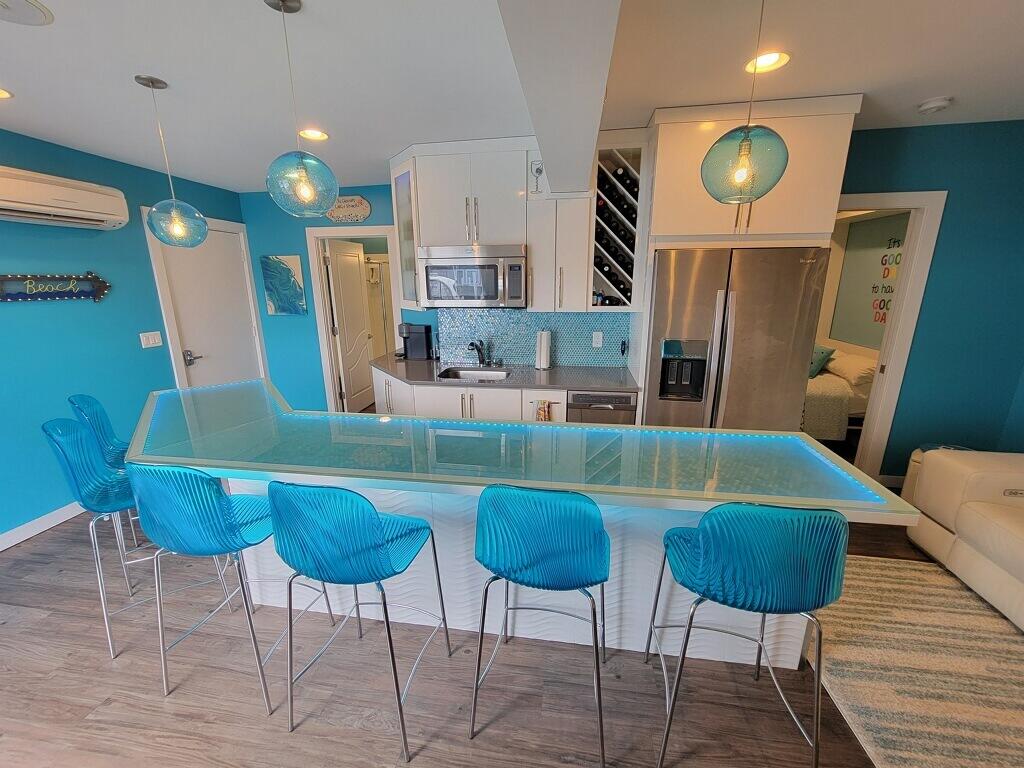 19 Lighthouse Point Property Photo 5