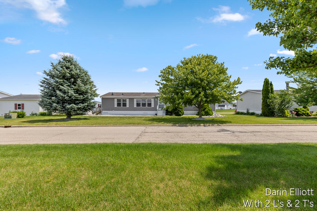 7204 E Grand River Ave Lot 142 Property Photo 5