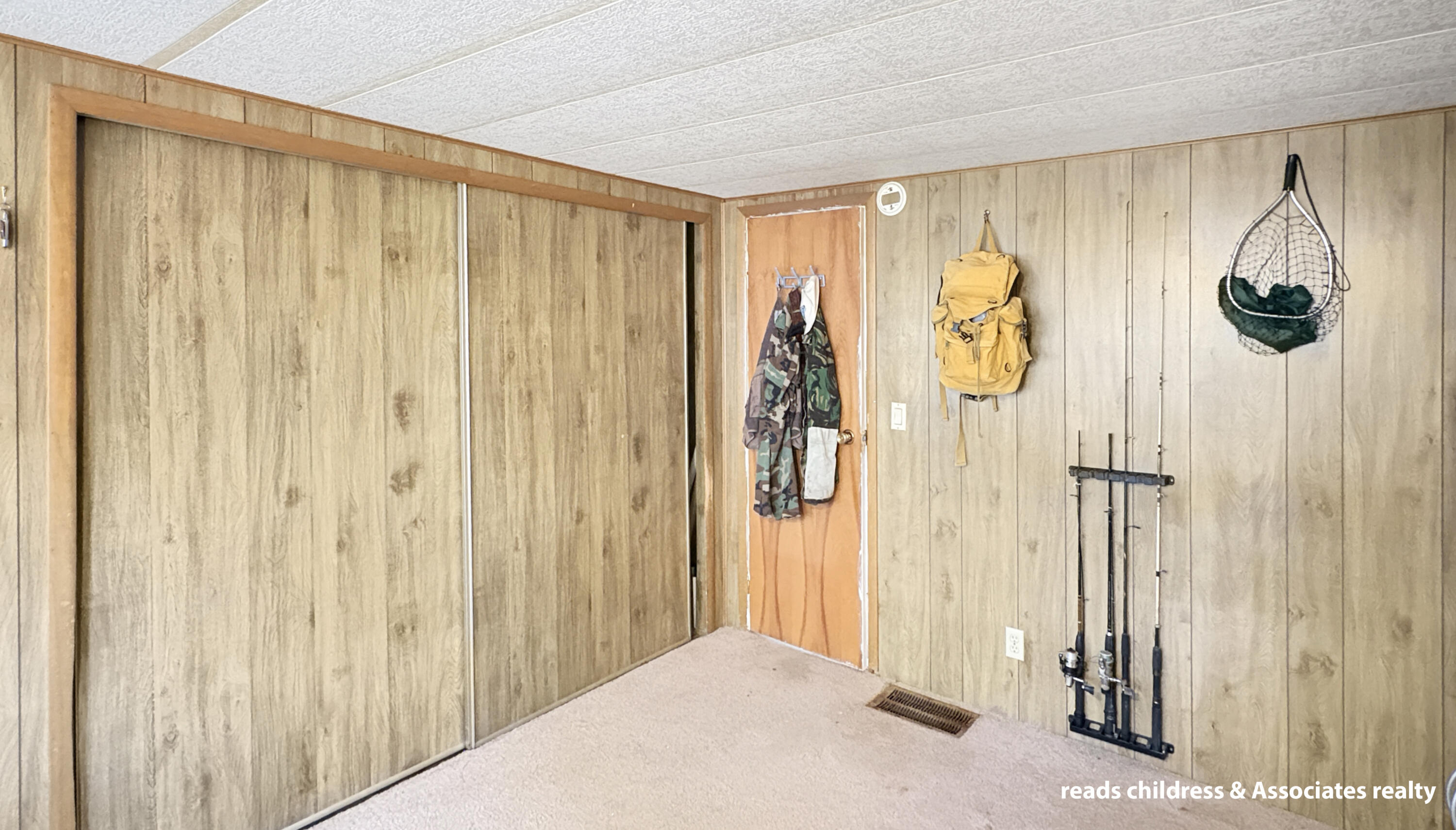 4443 Cedar Wood Street Ne Property Photo 6