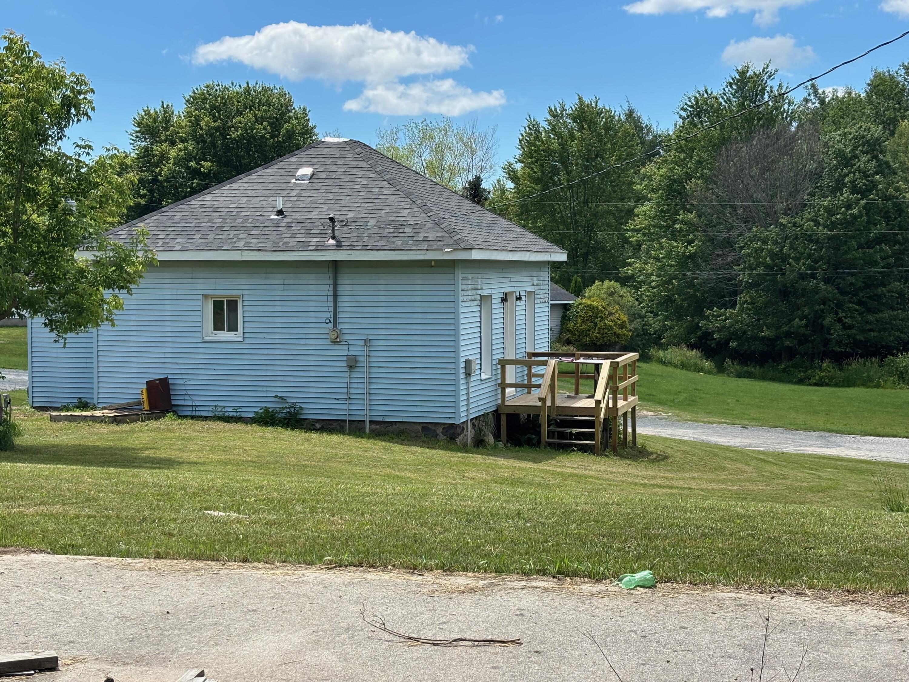 124 S Menes Street Property Photo 2