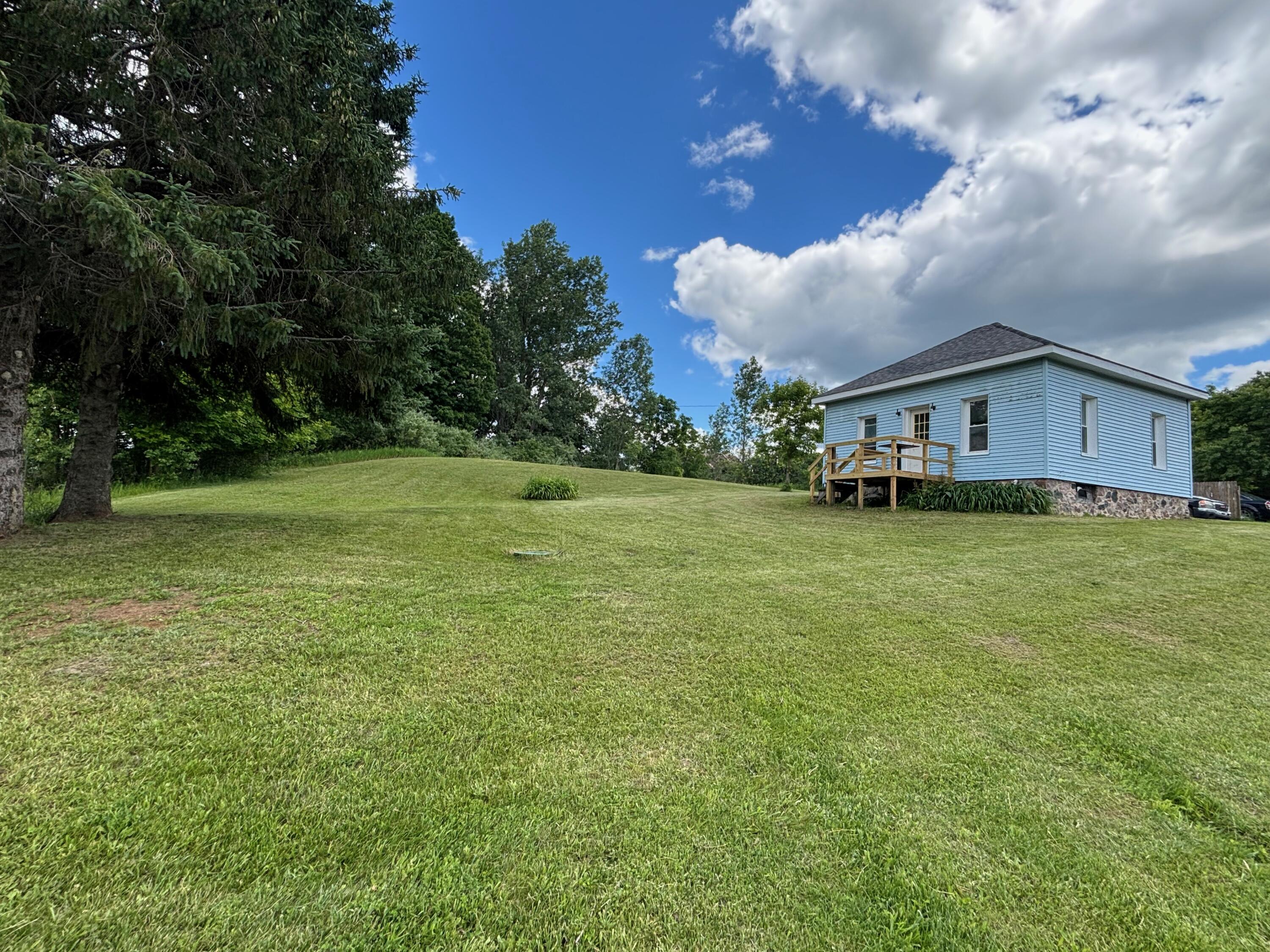 124 S Menes Street Property Photo 3