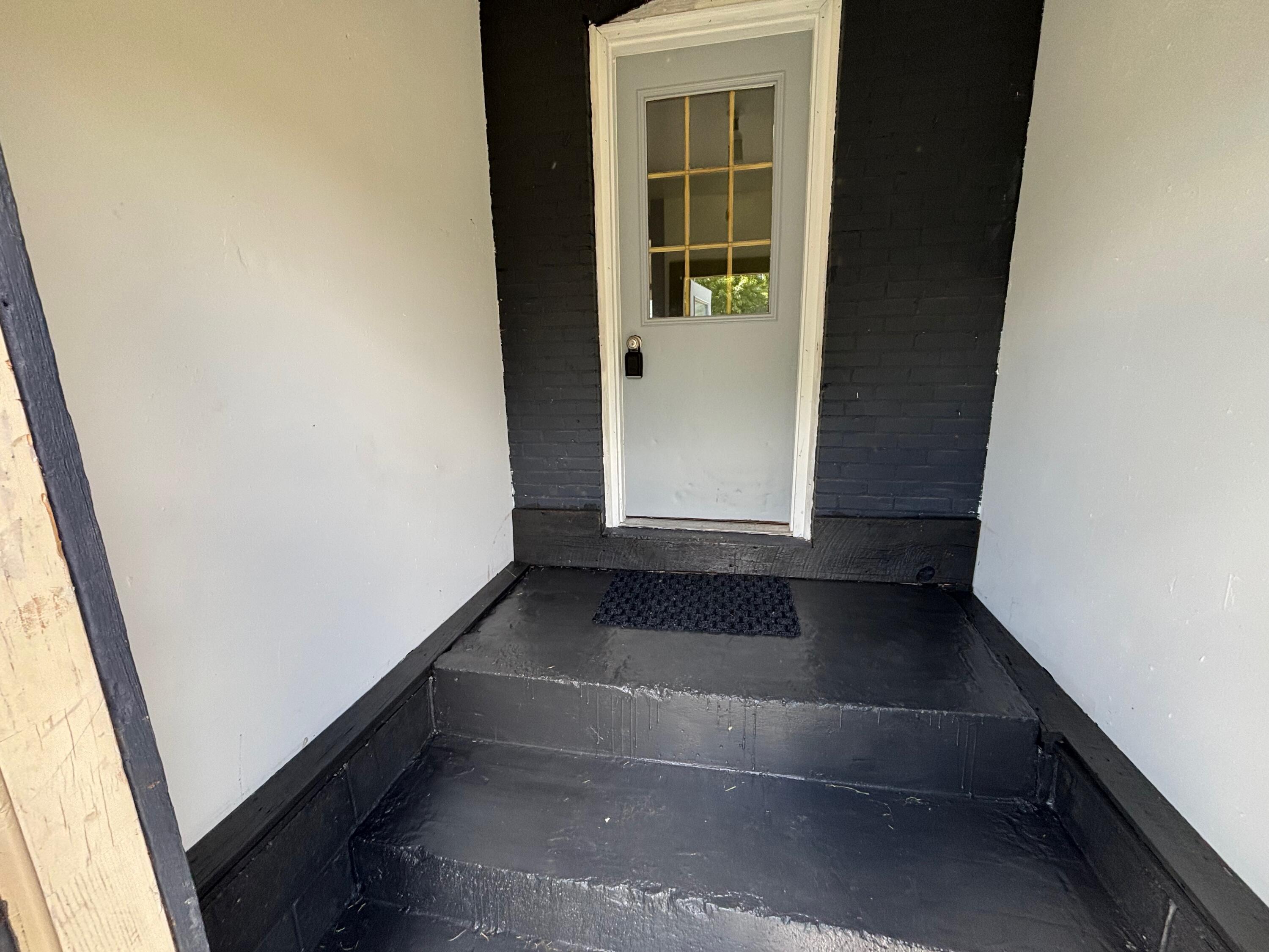 124 S Menes Street Property Photo 8