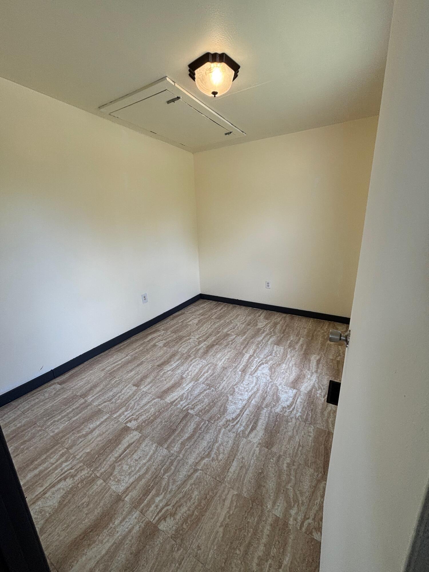 124 S Menes Street Property Photo 16