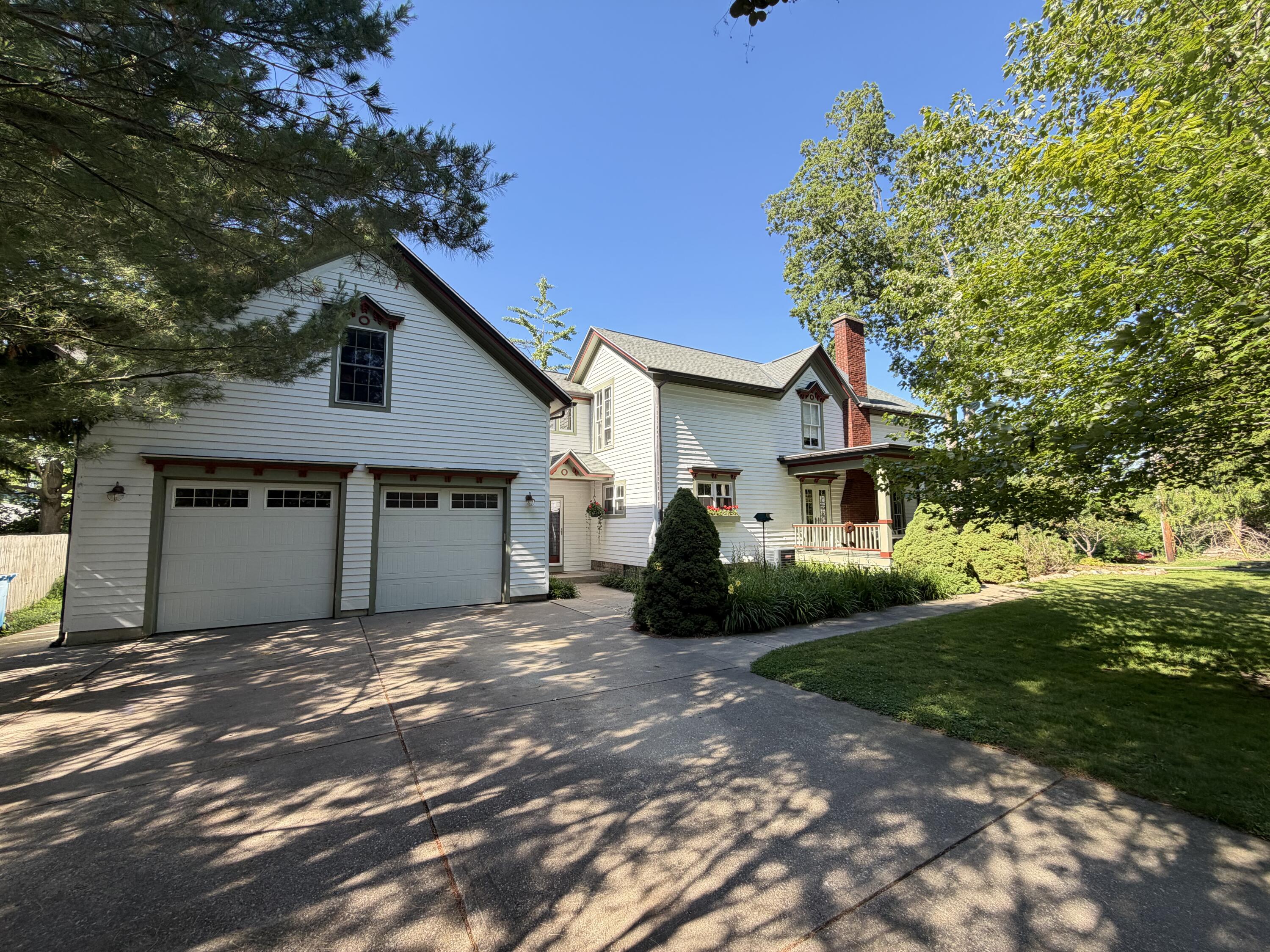 34 S Spring Street Property Photo 3