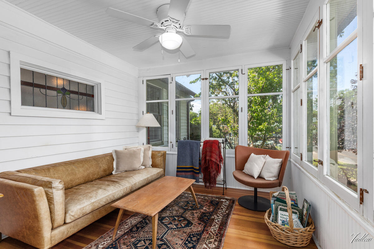 34 S Spring Street Property Photo 8