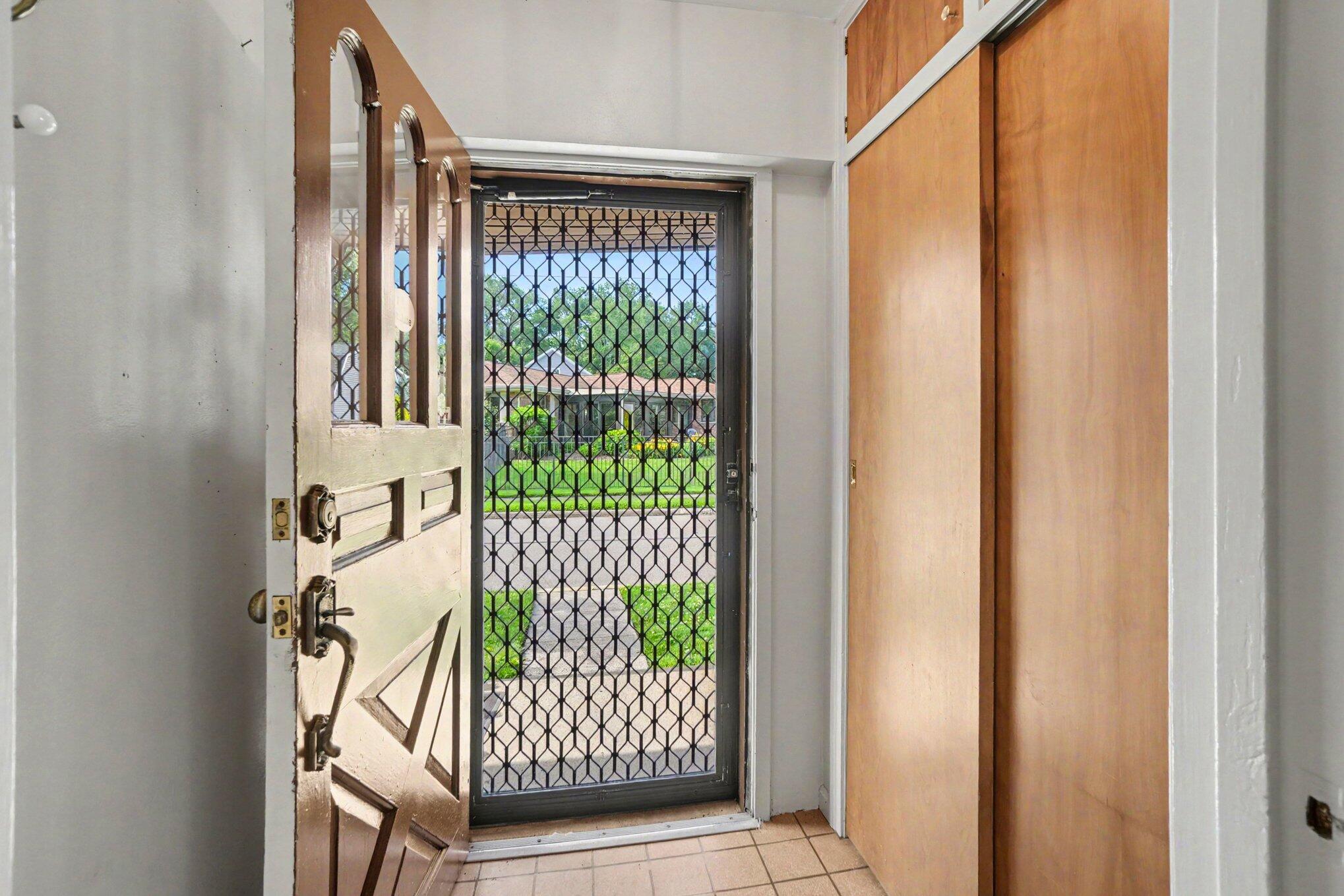 51 Pine Street Property Photo 9