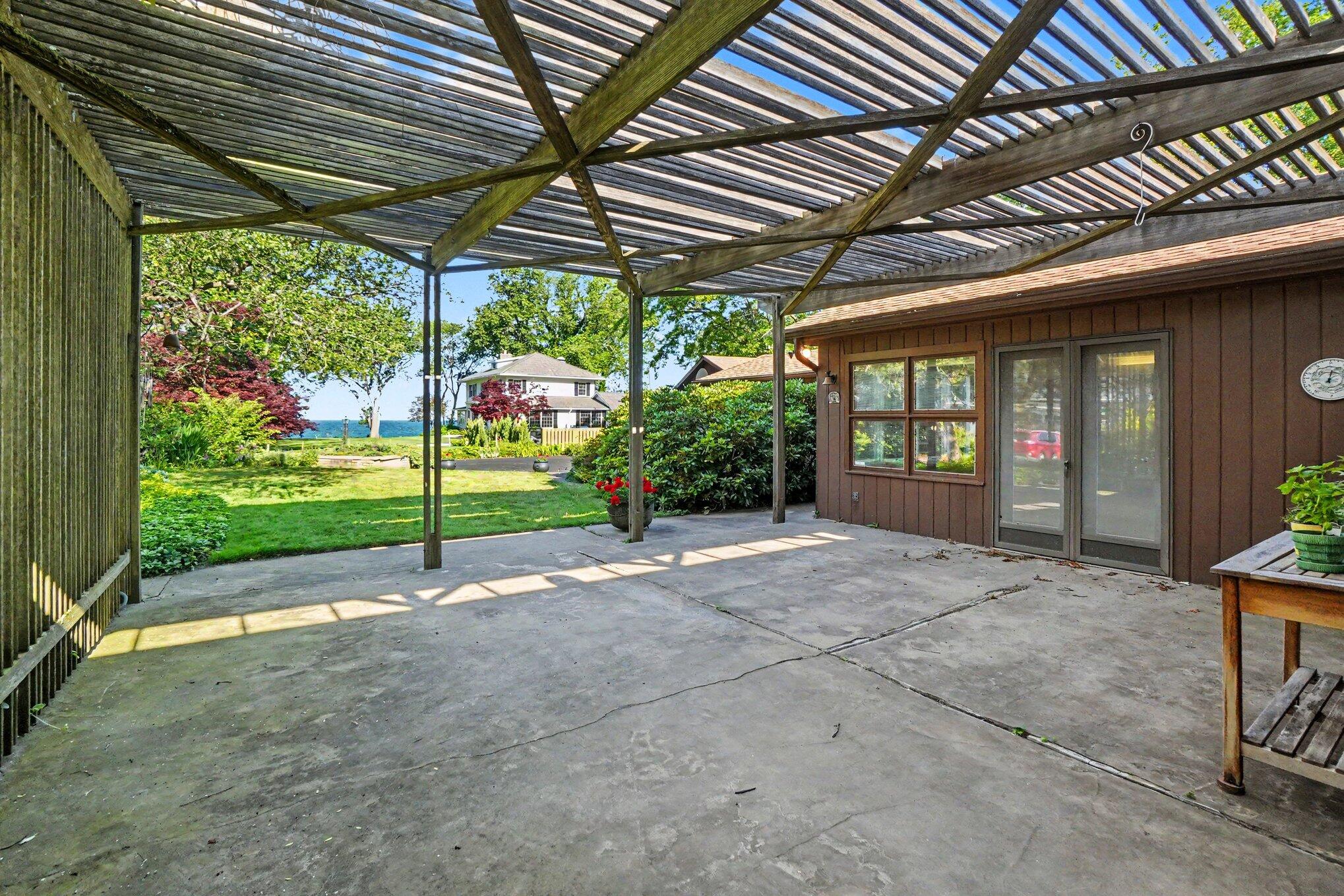 51 Pine Street Property Photo 13