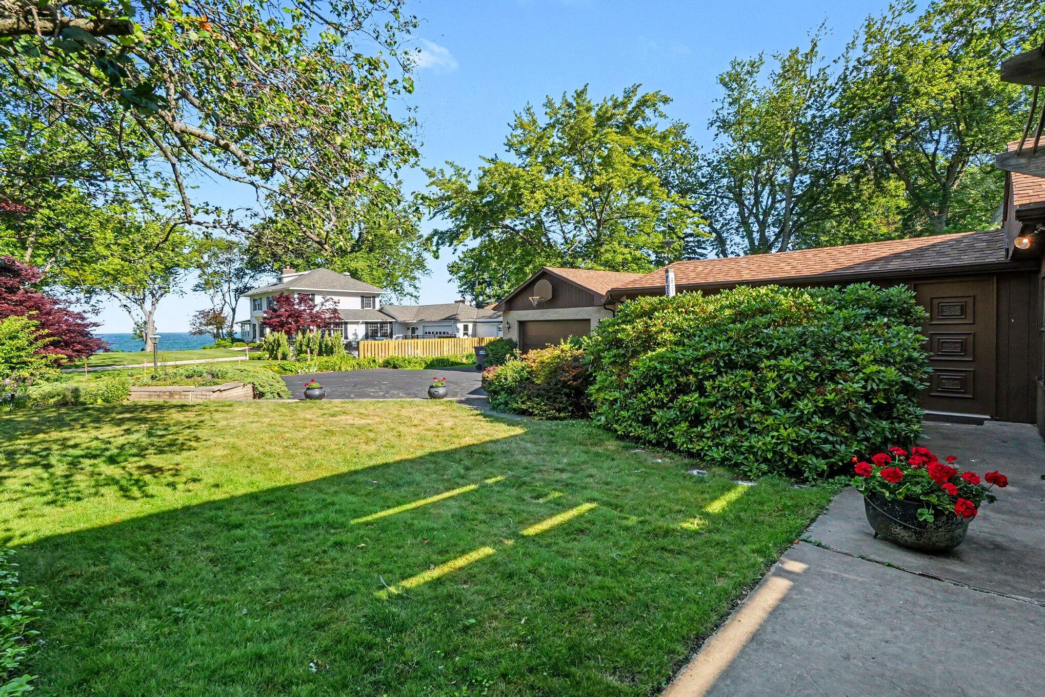 51 Pine Street Property Photo 14