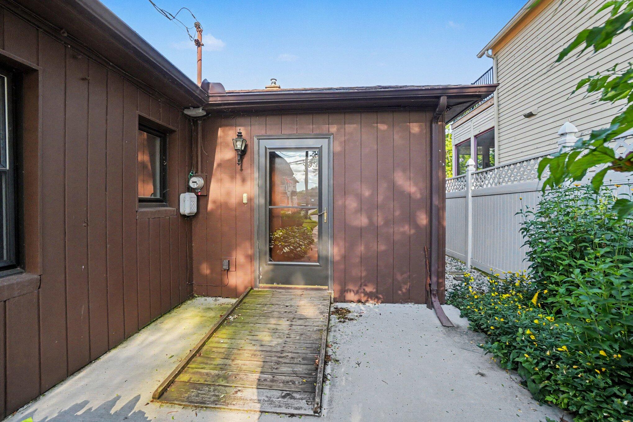 51 Pine Street Property Photo 39