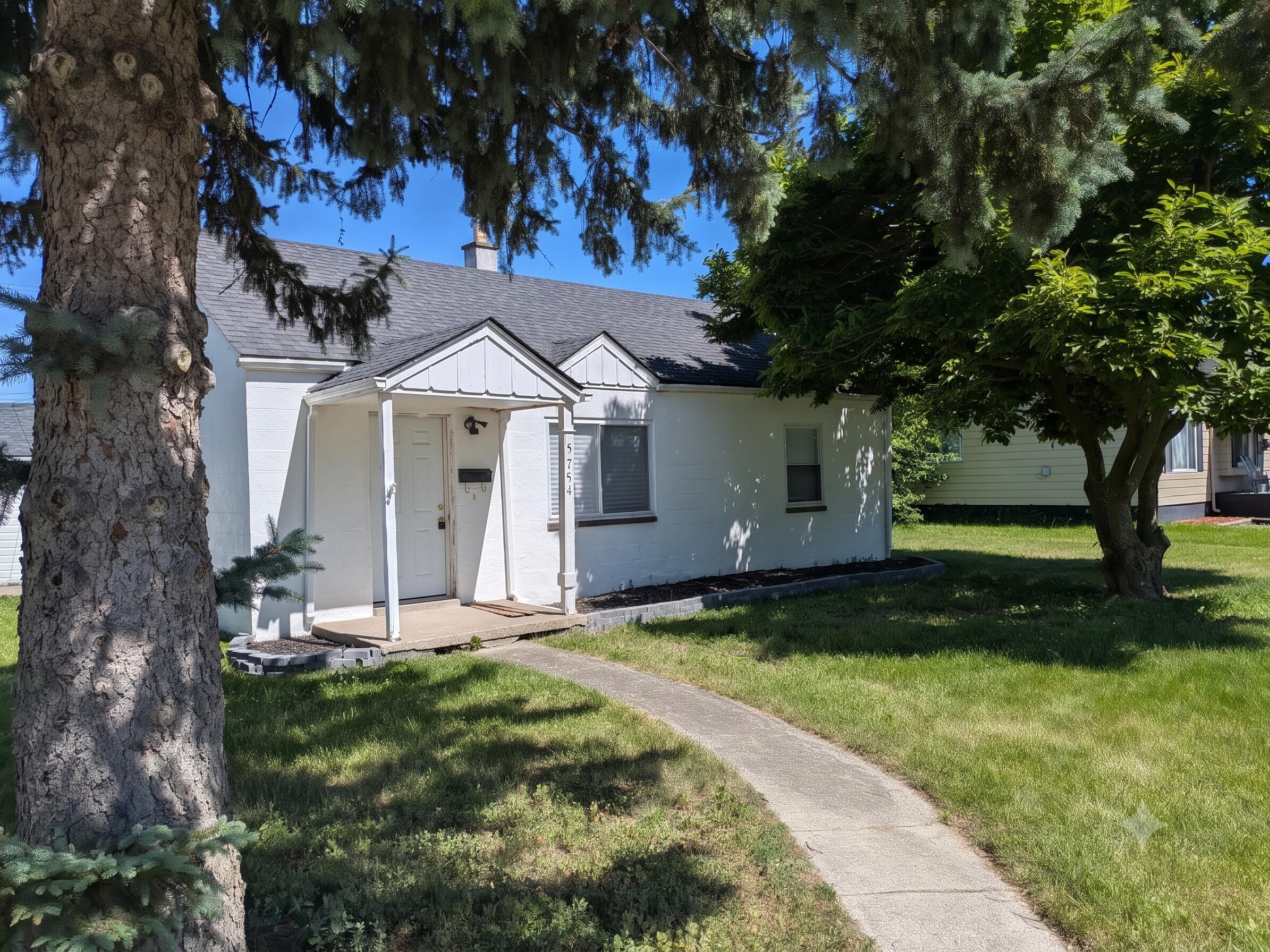 5754 Arcola Street Property Photo 1