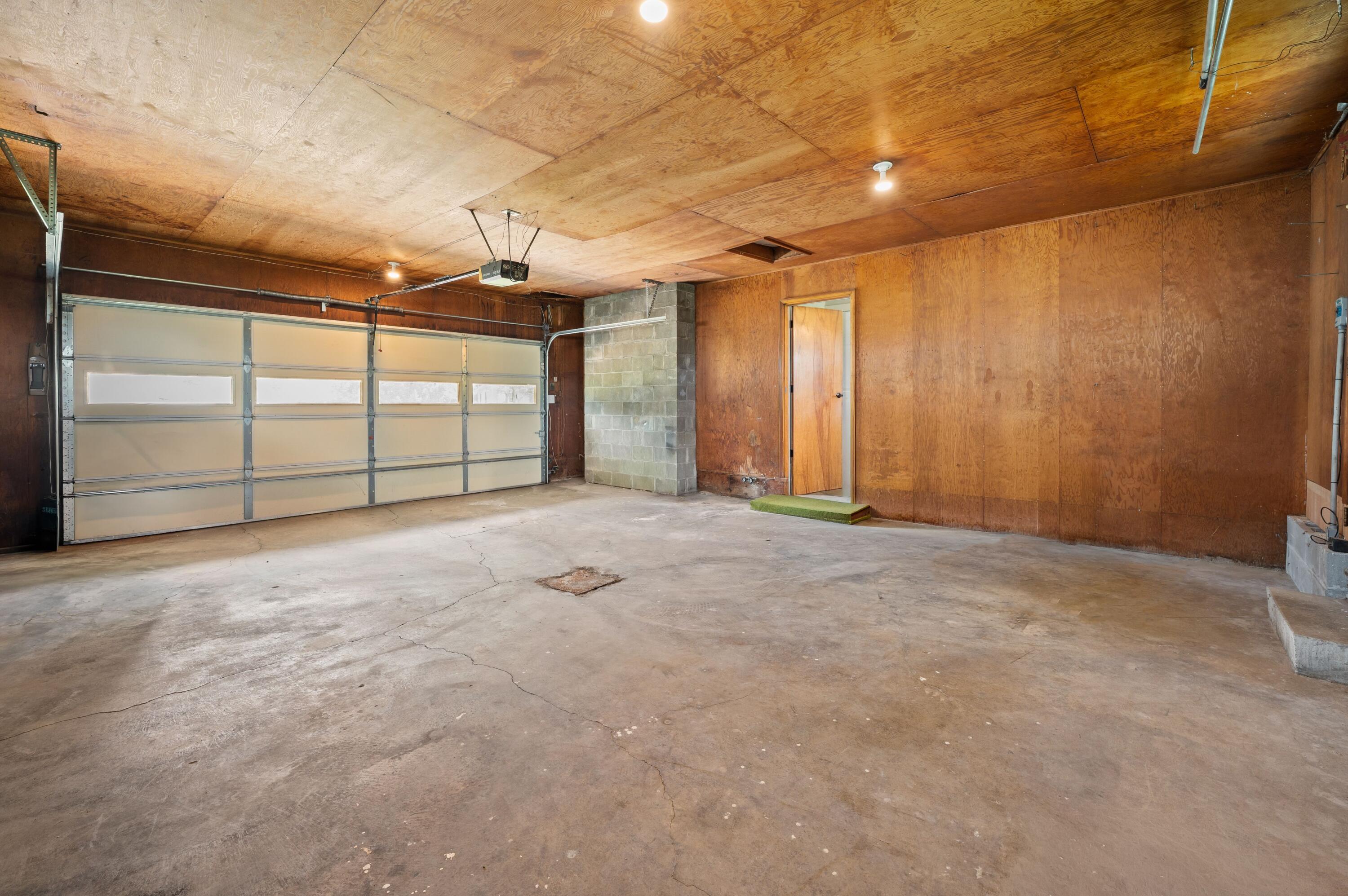 8956 Maplewood Drive Property Photo 34