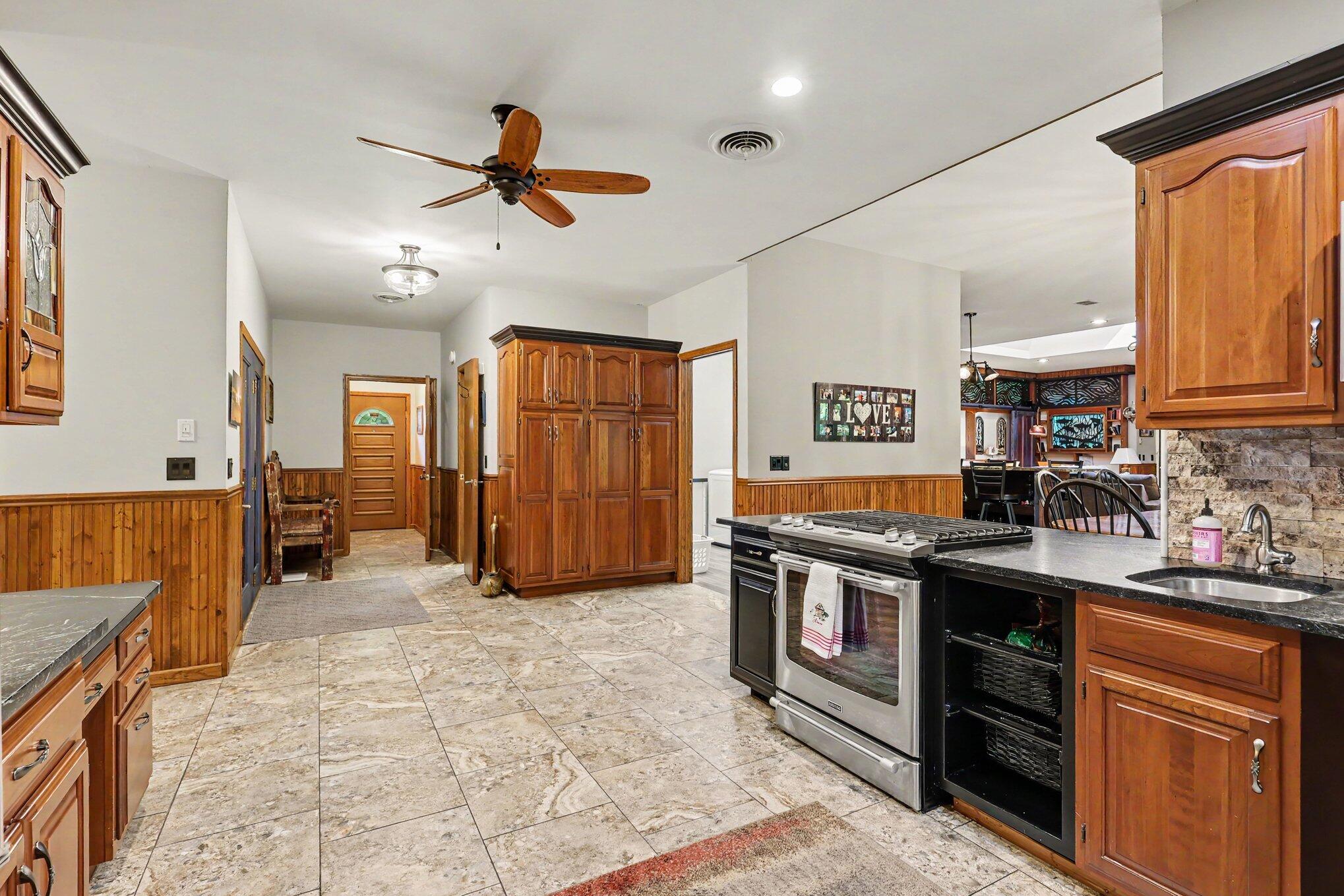 4191 E Fruitport Road Property Photo 8