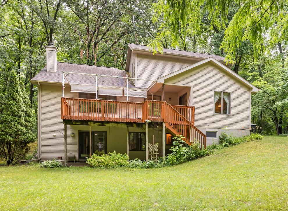 2900 Noon Road Property Photo 5