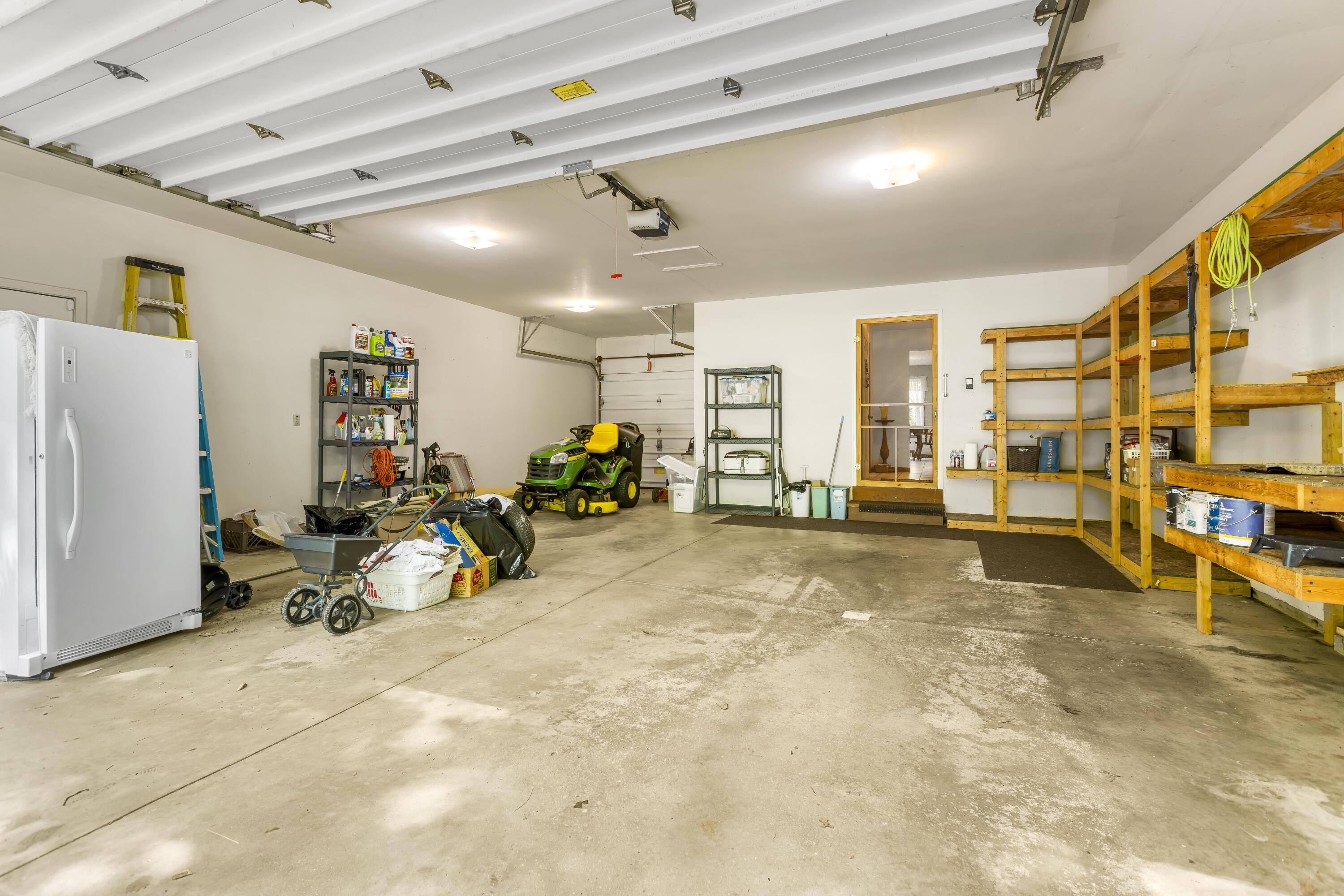 2900 Noon Road Property Photo 32
