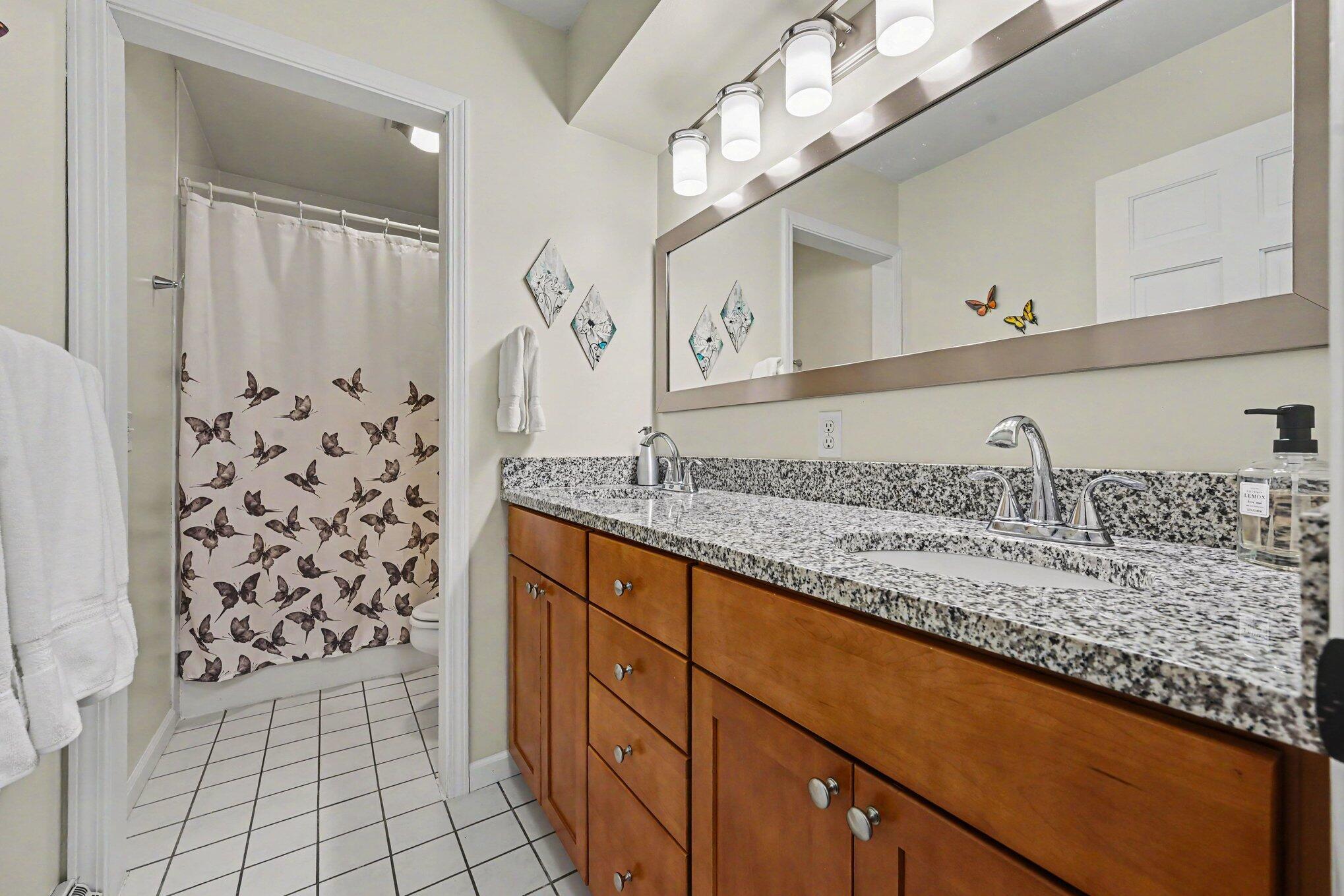 8656 W R Avenue Property Photo 24