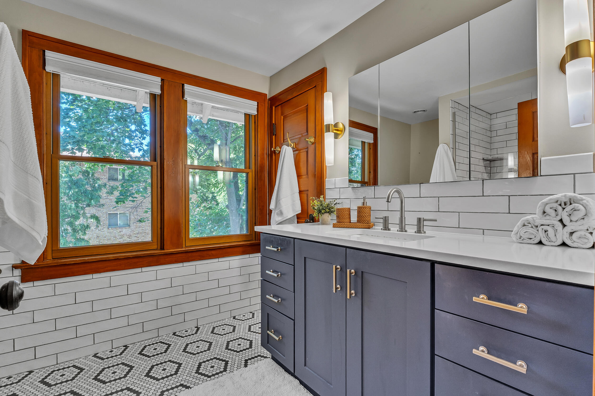 1418 Morton Avenue Property Photo 14