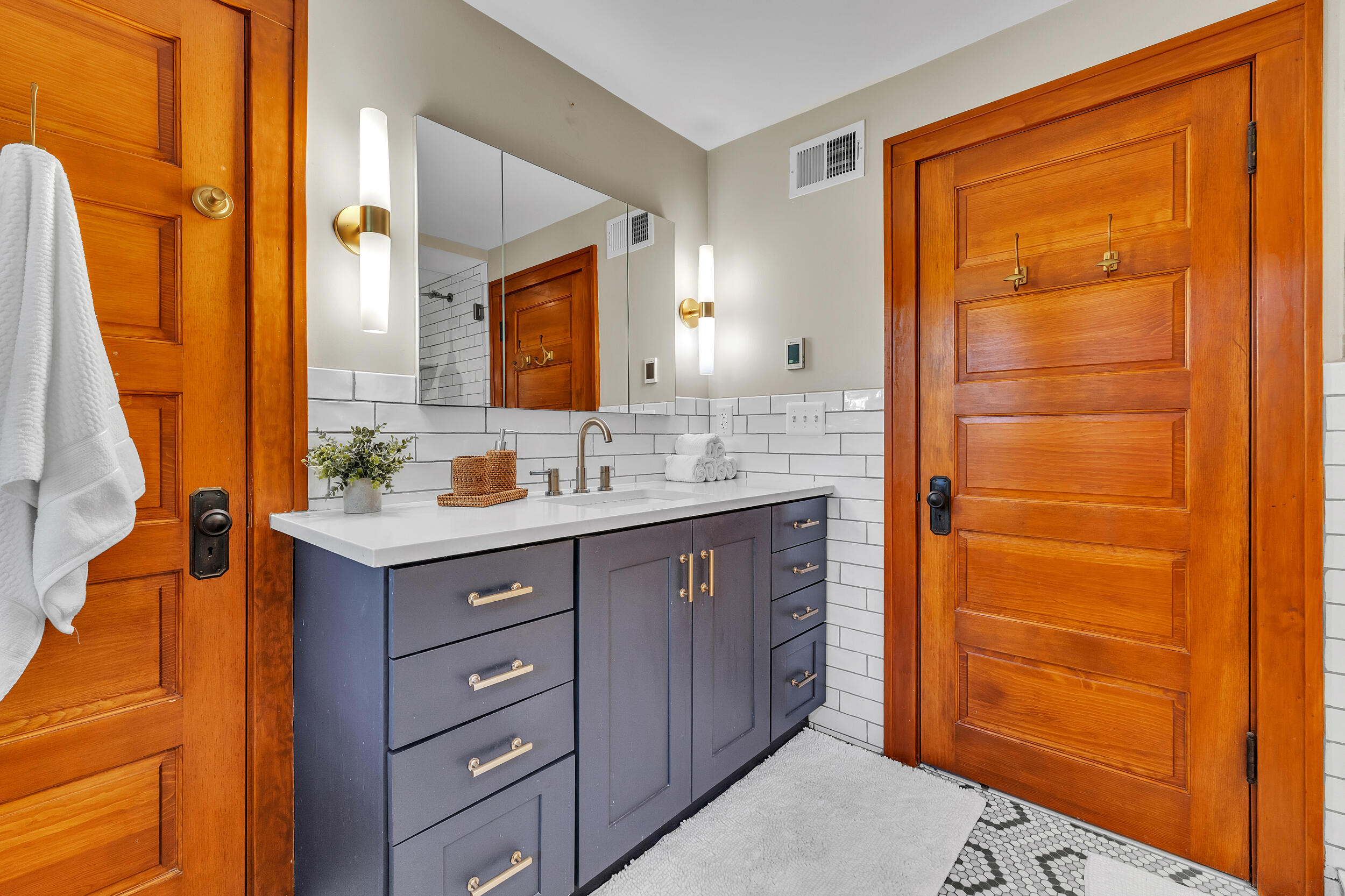 1418 Morton Avenue Property Photo 15