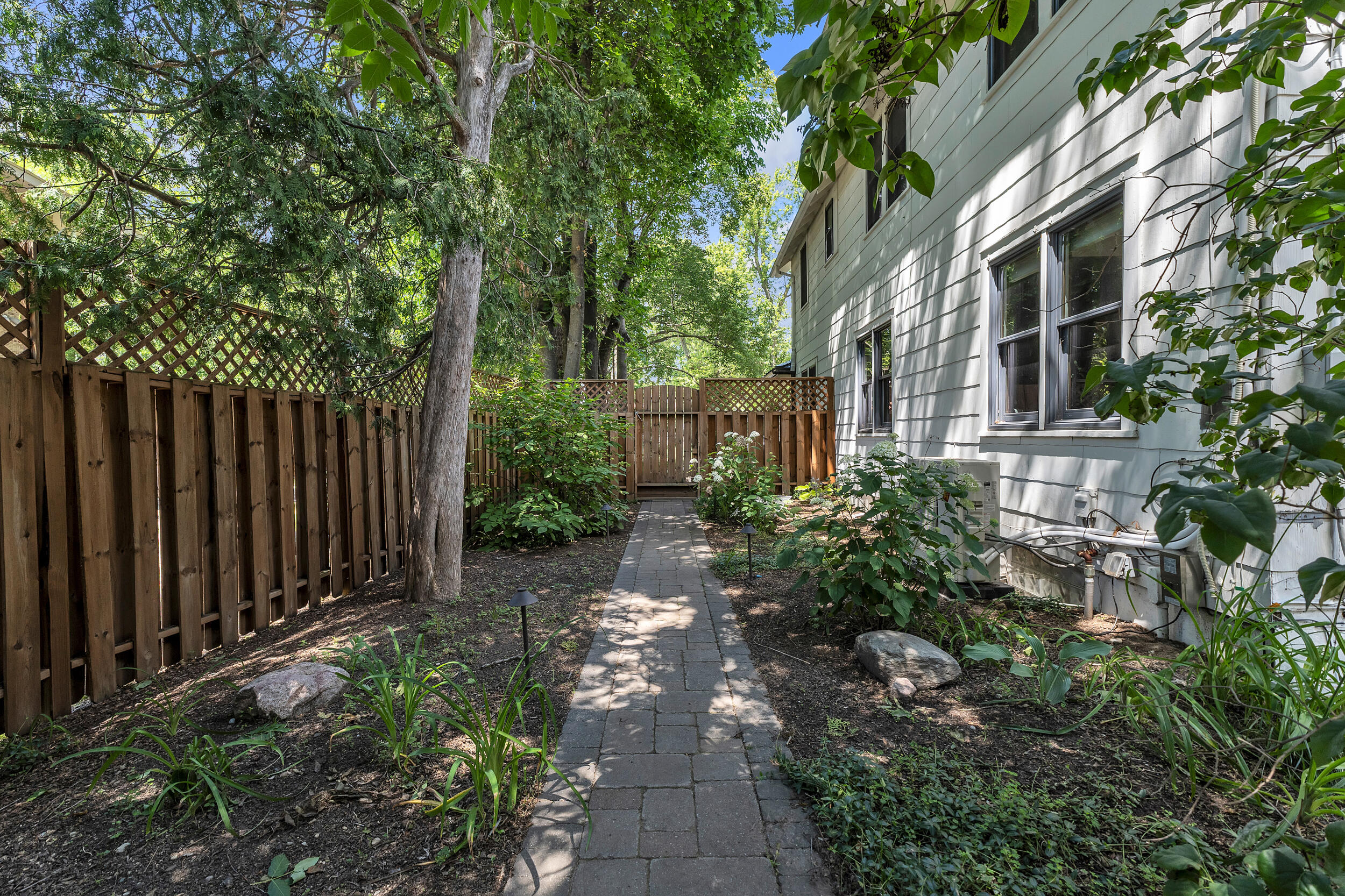 1418 Morton Avenue Property Photo 26