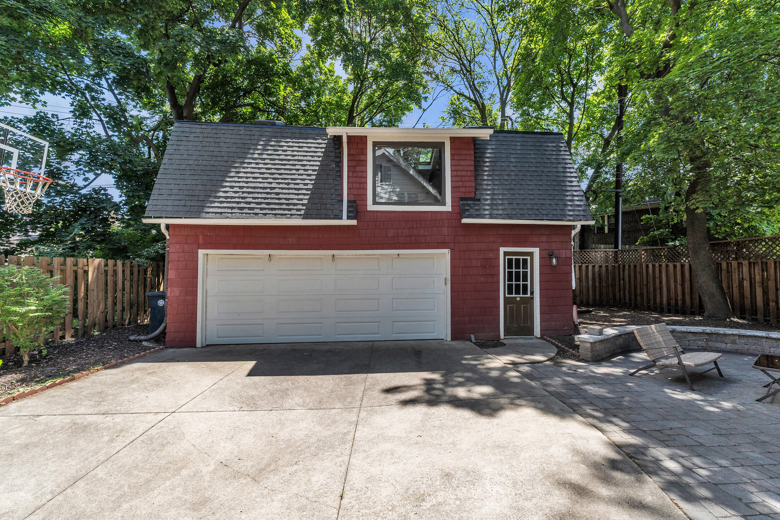 1418 Morton Avenue Property Photo 27