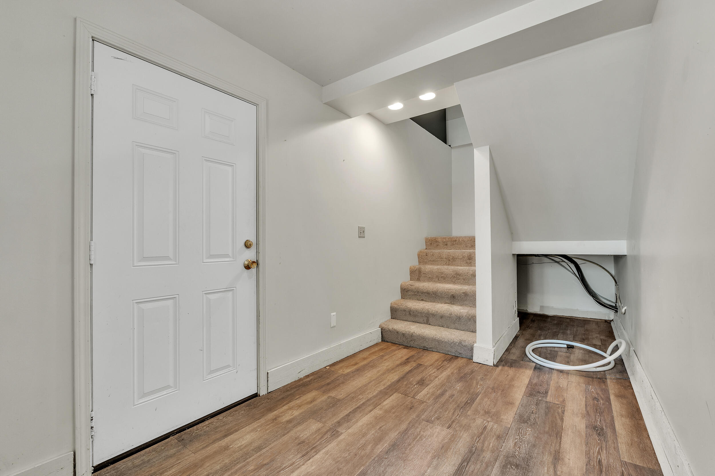 1418 Morton Avenue Property Photo 28